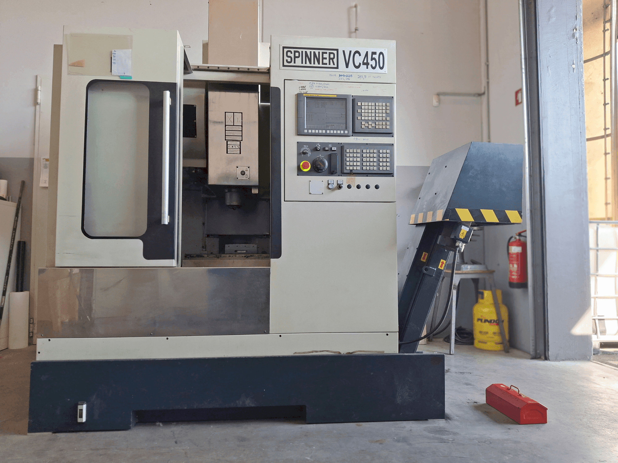 SPINNER VC 450 Mašinos vaizdas iš priekio