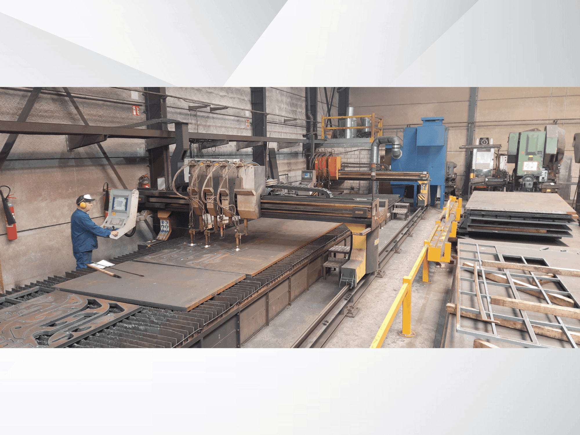 SOITAAB Lineatech-Nova 40 Mašinos vaizdas iš priekio