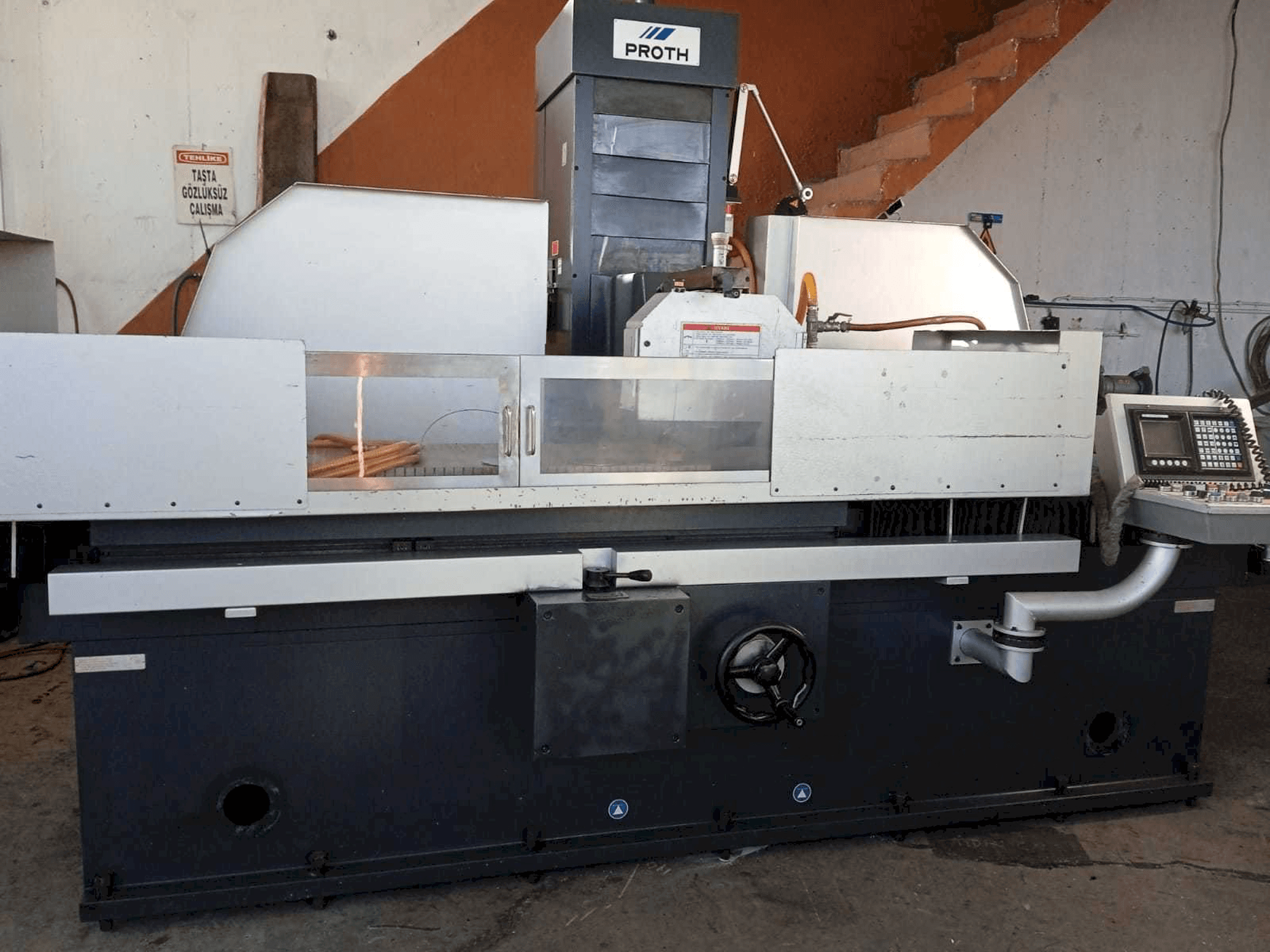 Proth PSGC-50100 AHR Mašinos vaizdas iš priekio