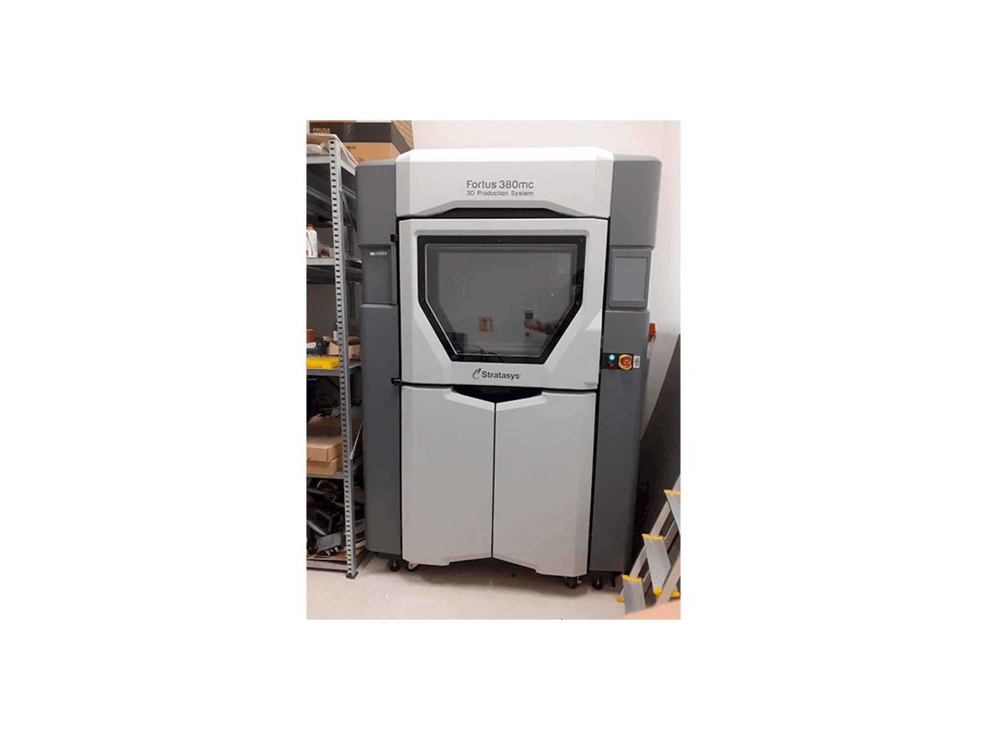 Stratasys Fortus 380MC Mašinos vaizdas iš priekio