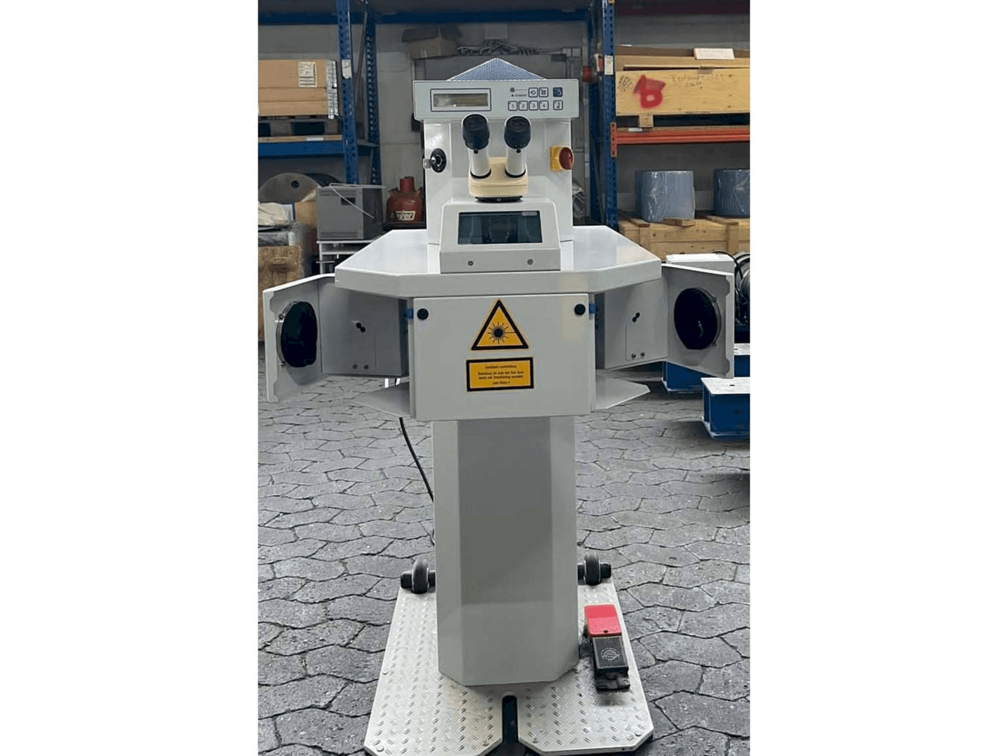 ALPHA LASER ALO 30 Mašinos vaizdas iš priekio