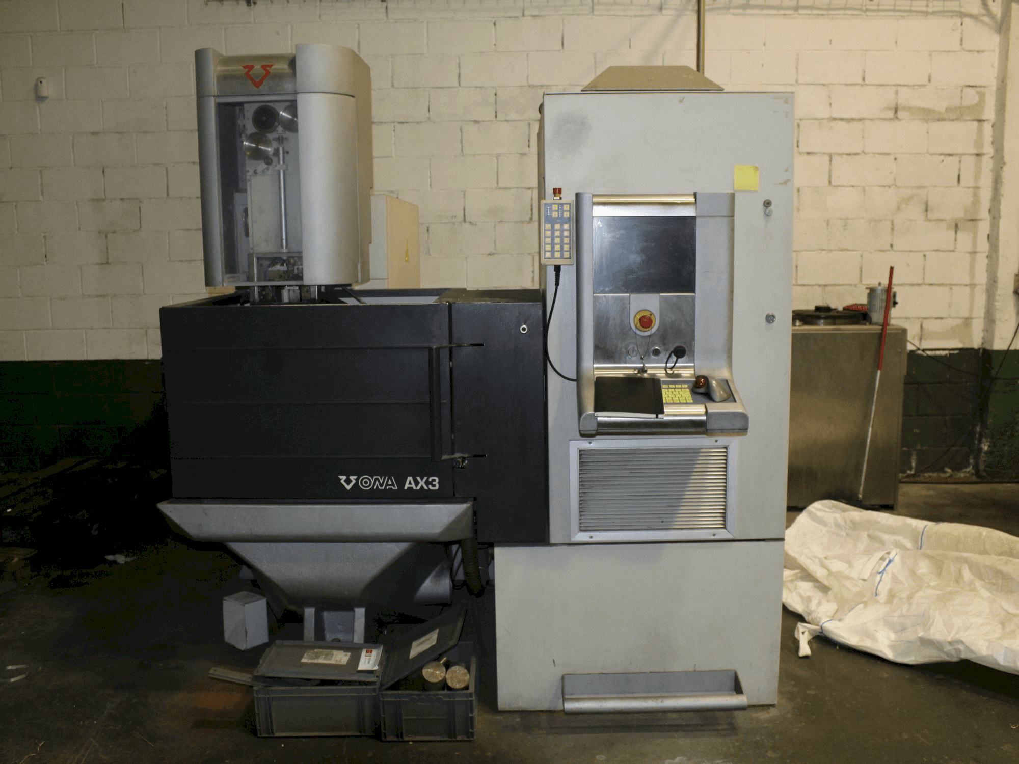 ONA AX3 Mašinos vaizdas iš priekio