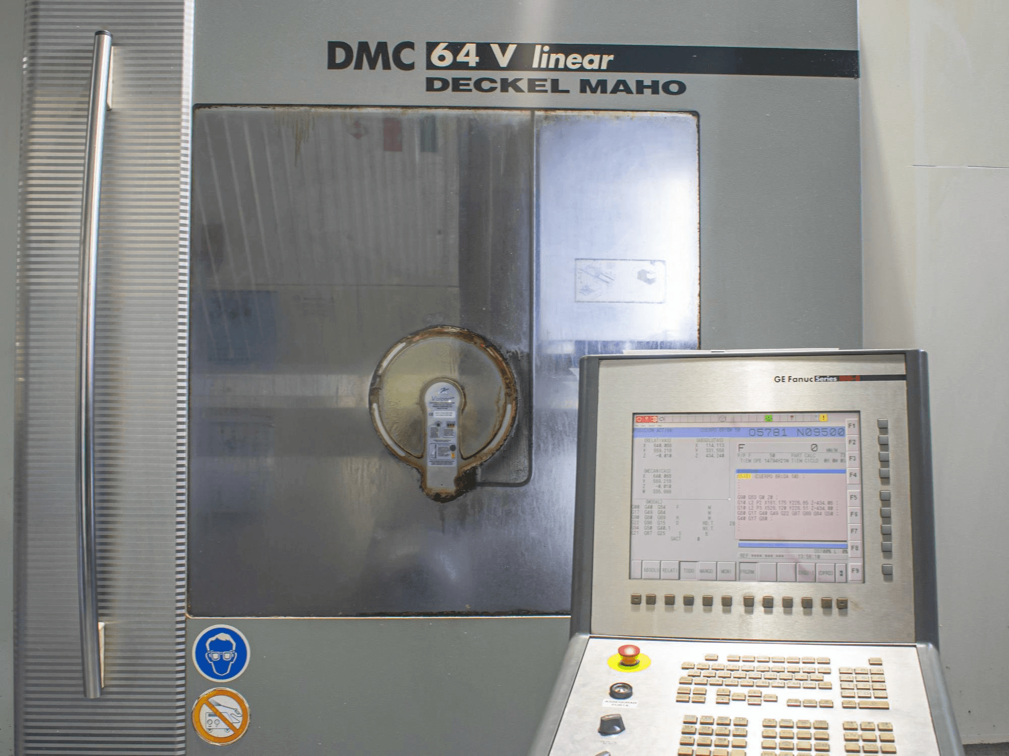DECKEL MAHO DMC 64 V linear Mašinos vaizdas iš priekio