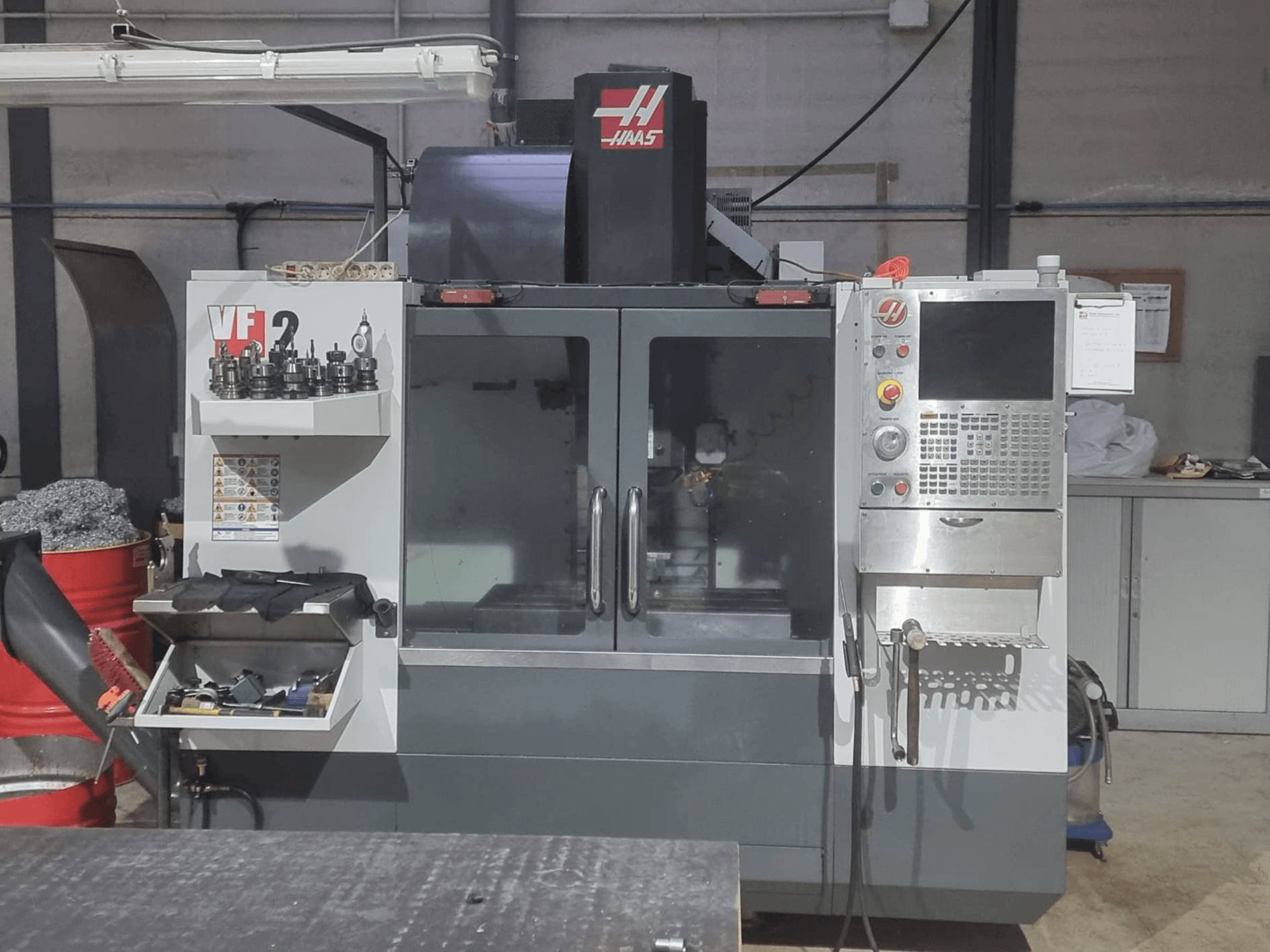 HAAS VF-2 Mašinos vaizdas iš priekio