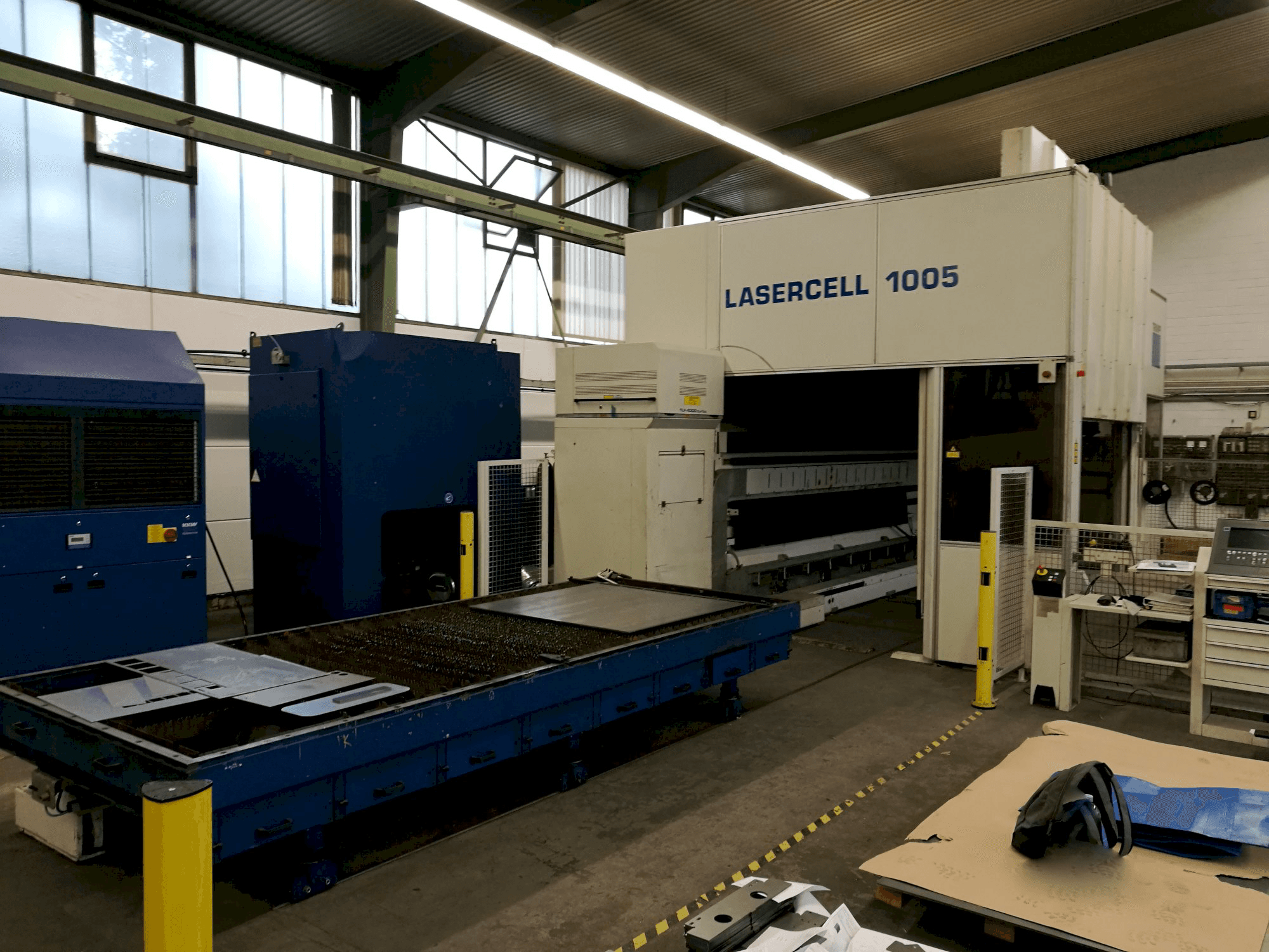 Trumpf Lasercell TLC 1005 Mašinos kairės pusės vaizdas