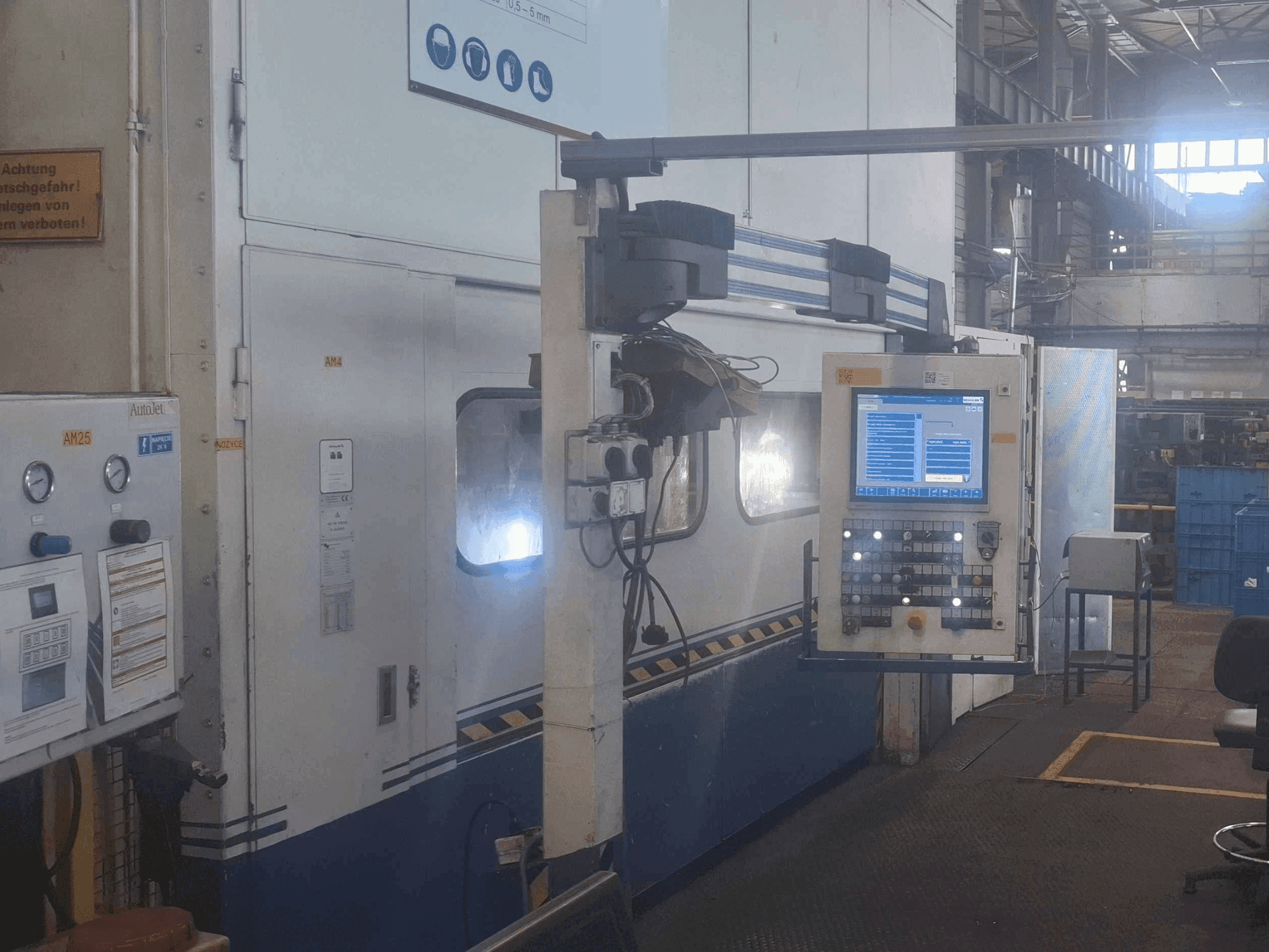 Müller HUQ 630.30 Mašinos vaizdas iš priekio