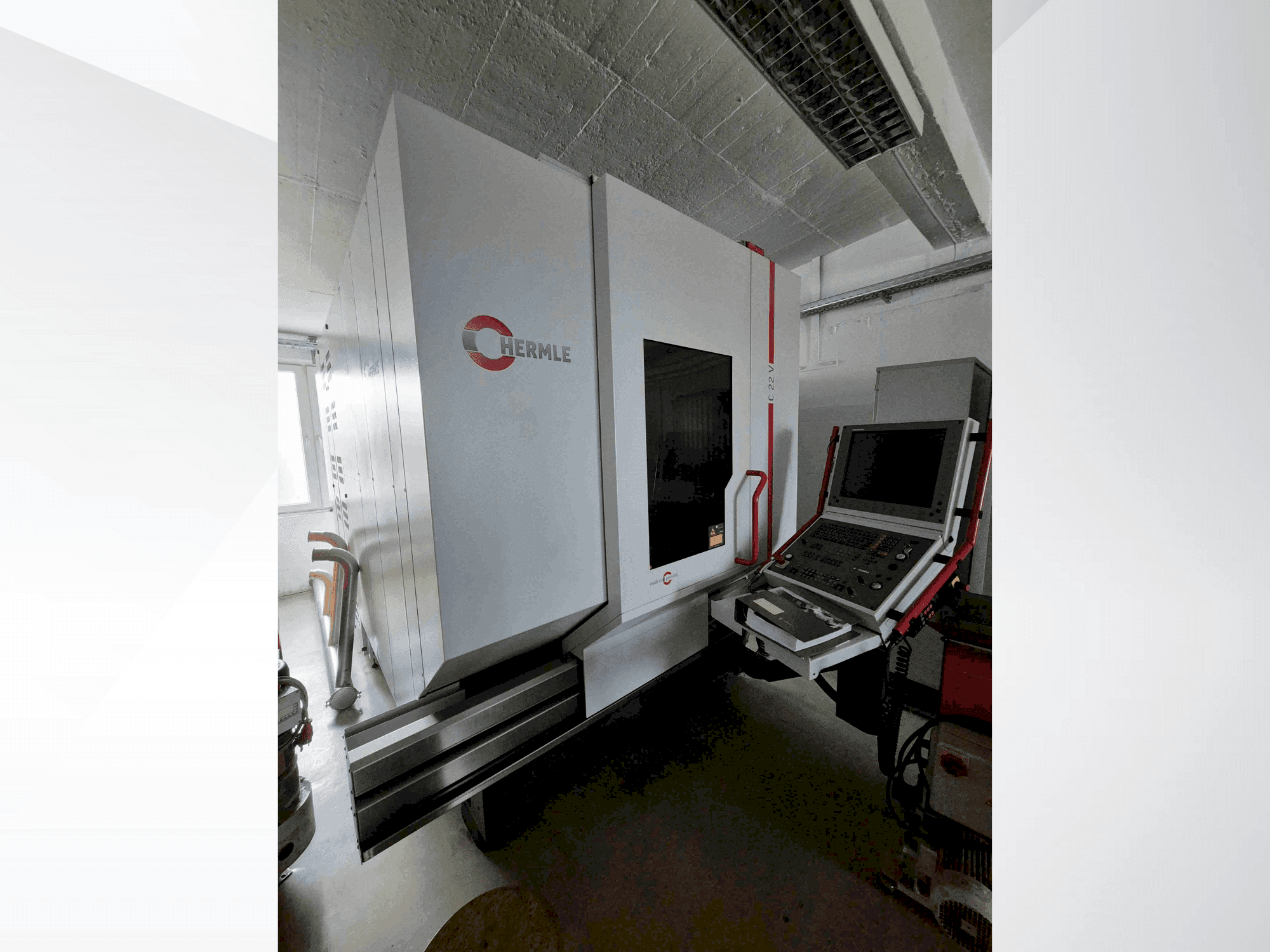 HERMLE C22 V Mašinos vaizdas iš priekio