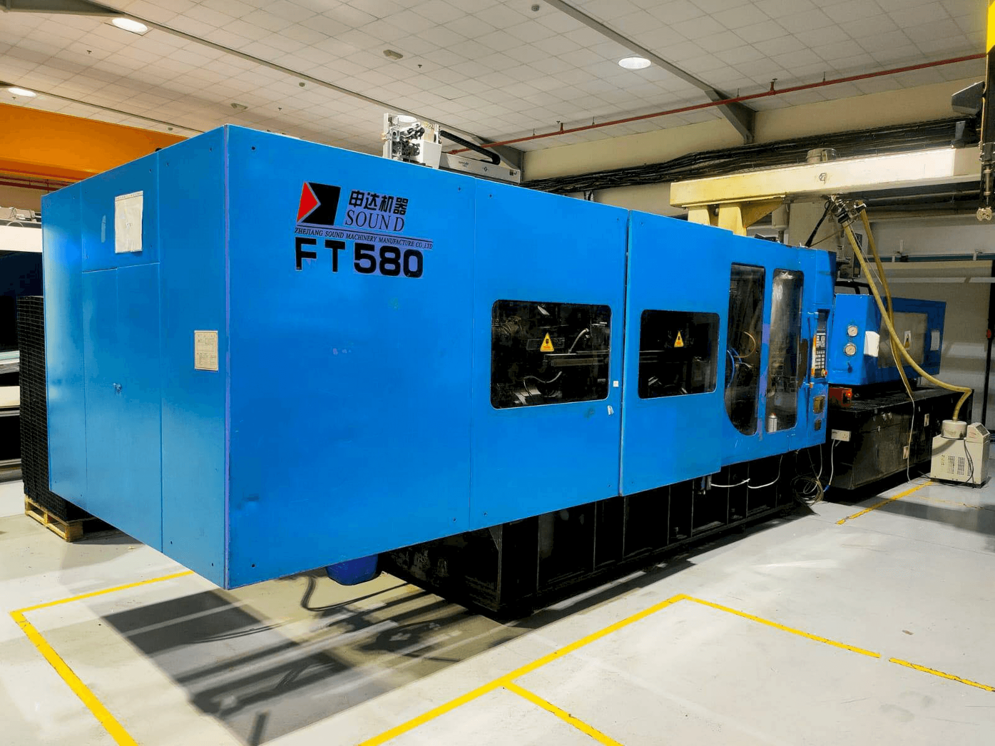 Zhejiang Sound Machinery Manufacture FT 580 Mašinos vaizdas iš priekio