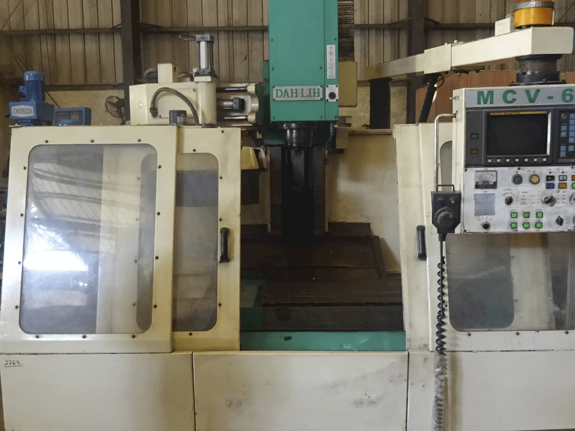 DAH LIH Mašinos vaizdasDL-MCV 610 iš priekio