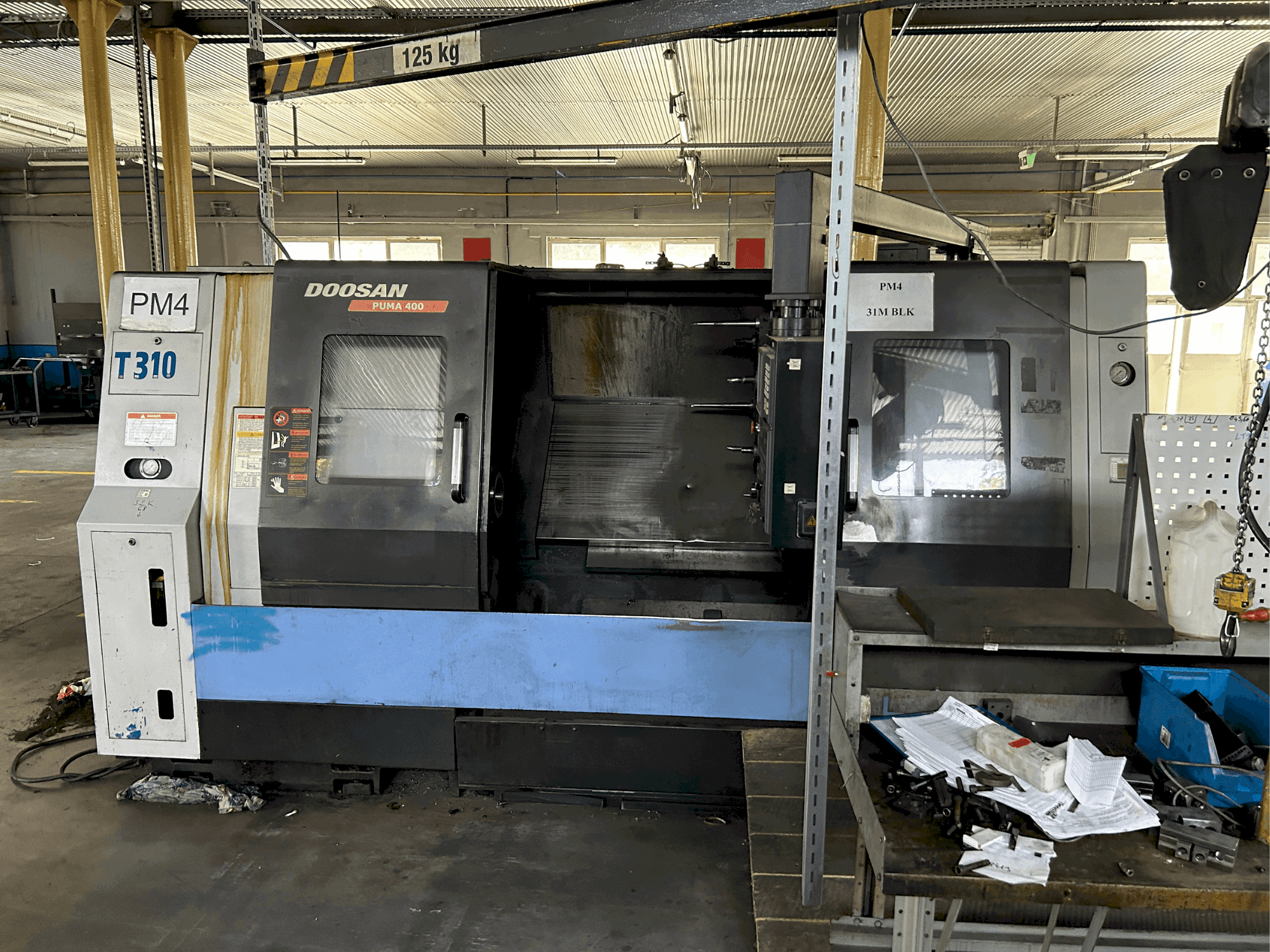 DOOSAN puma 400 B Mašinos vaizdas iš priekio