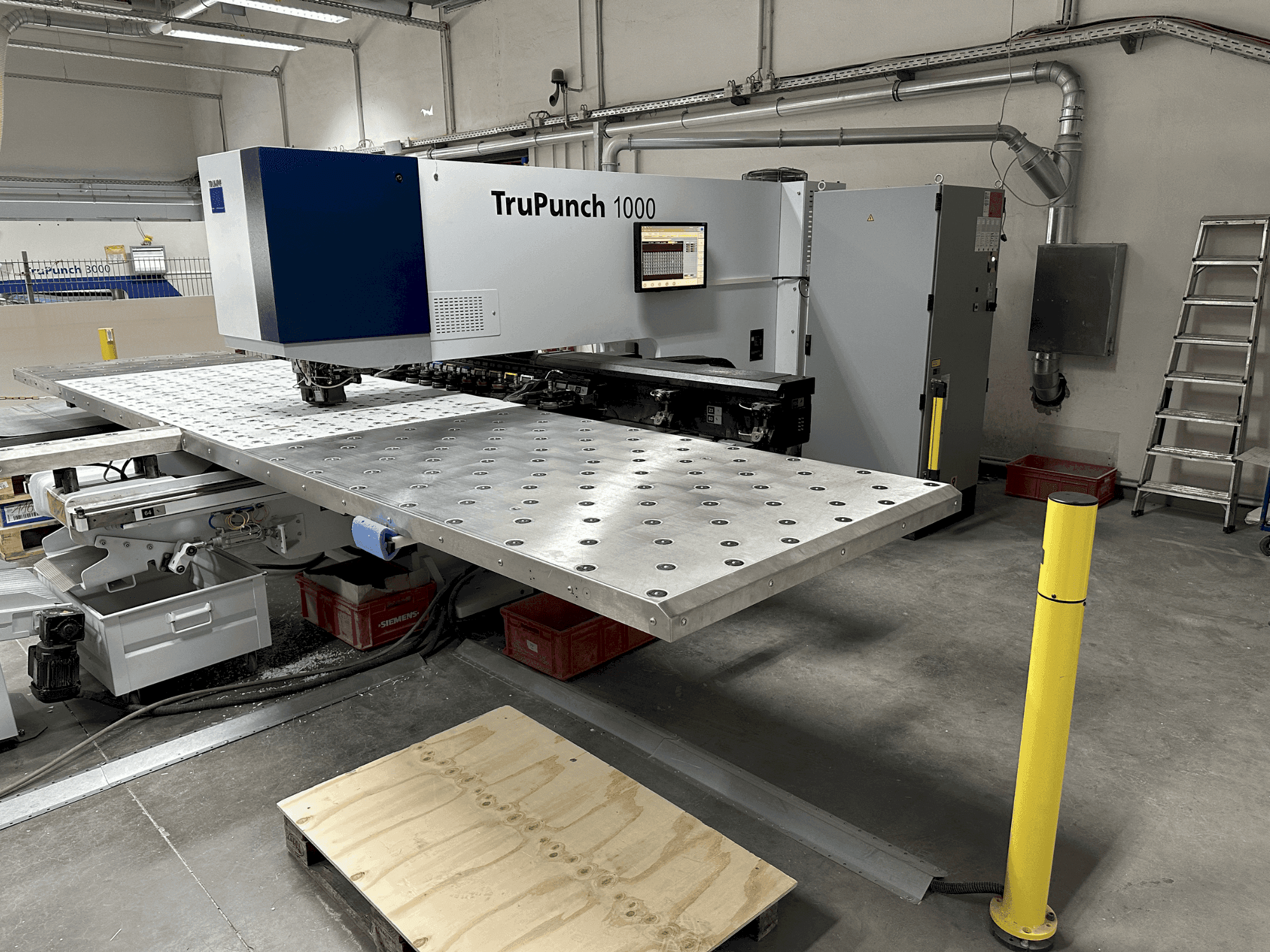TRUMPF TruPunch 1000 Mašinos vaizdas iš priekio