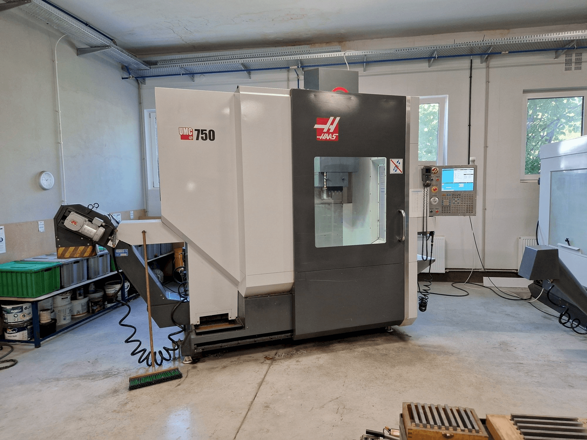 HAAS UMC-750 Mašinos vaizdas iš priekio