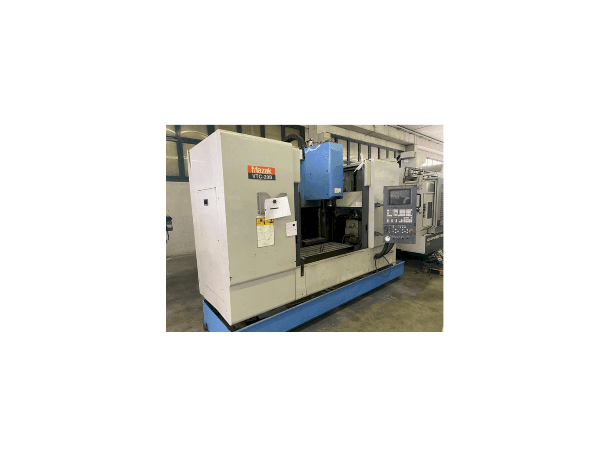 Mazak VTC-20B Mašinos vaizdas iš priekio