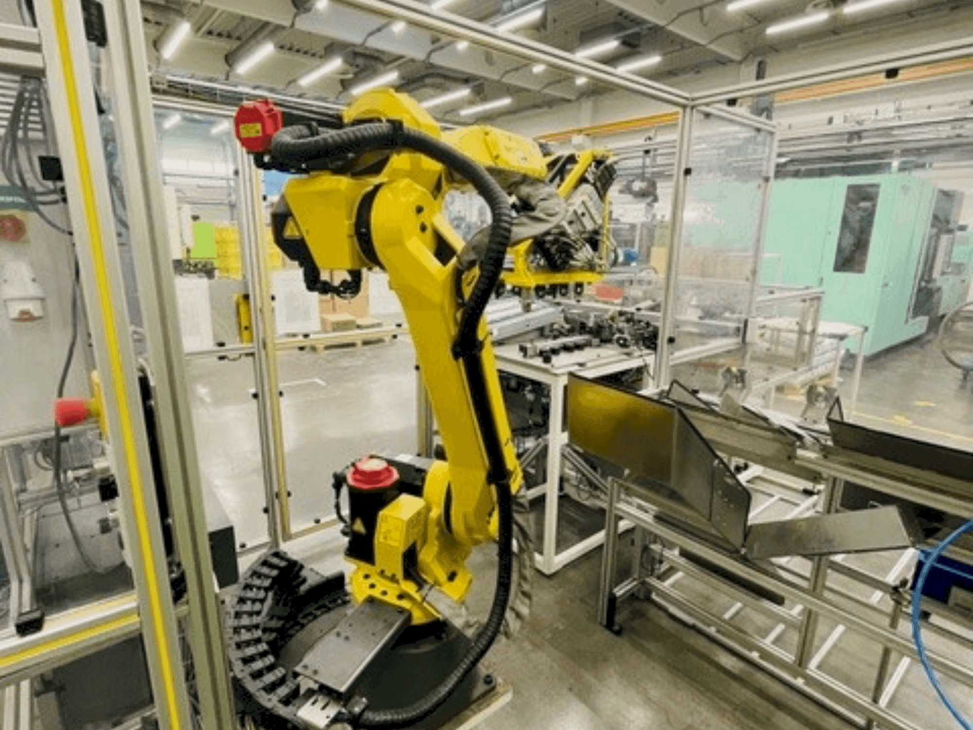 FANUC M-20ia 35M Mašinos vaizdas iš priekio
