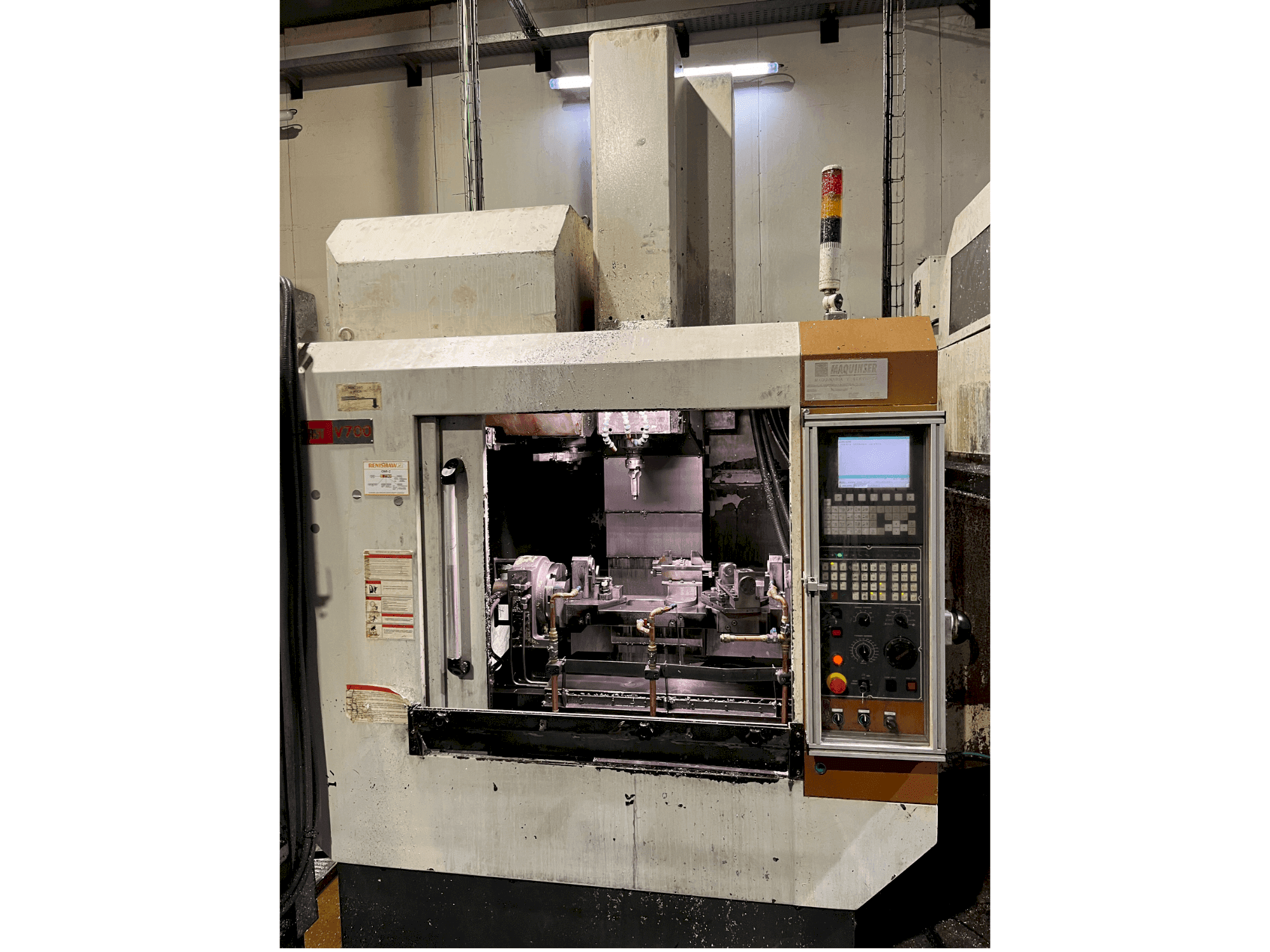 FIRST V700 Mašinos vaizdas iš priekio