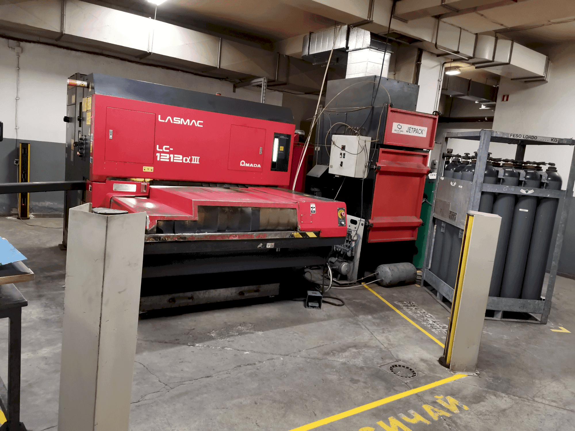AMADA LC 12-12 αIII Mašinos vaizdas iš priekio