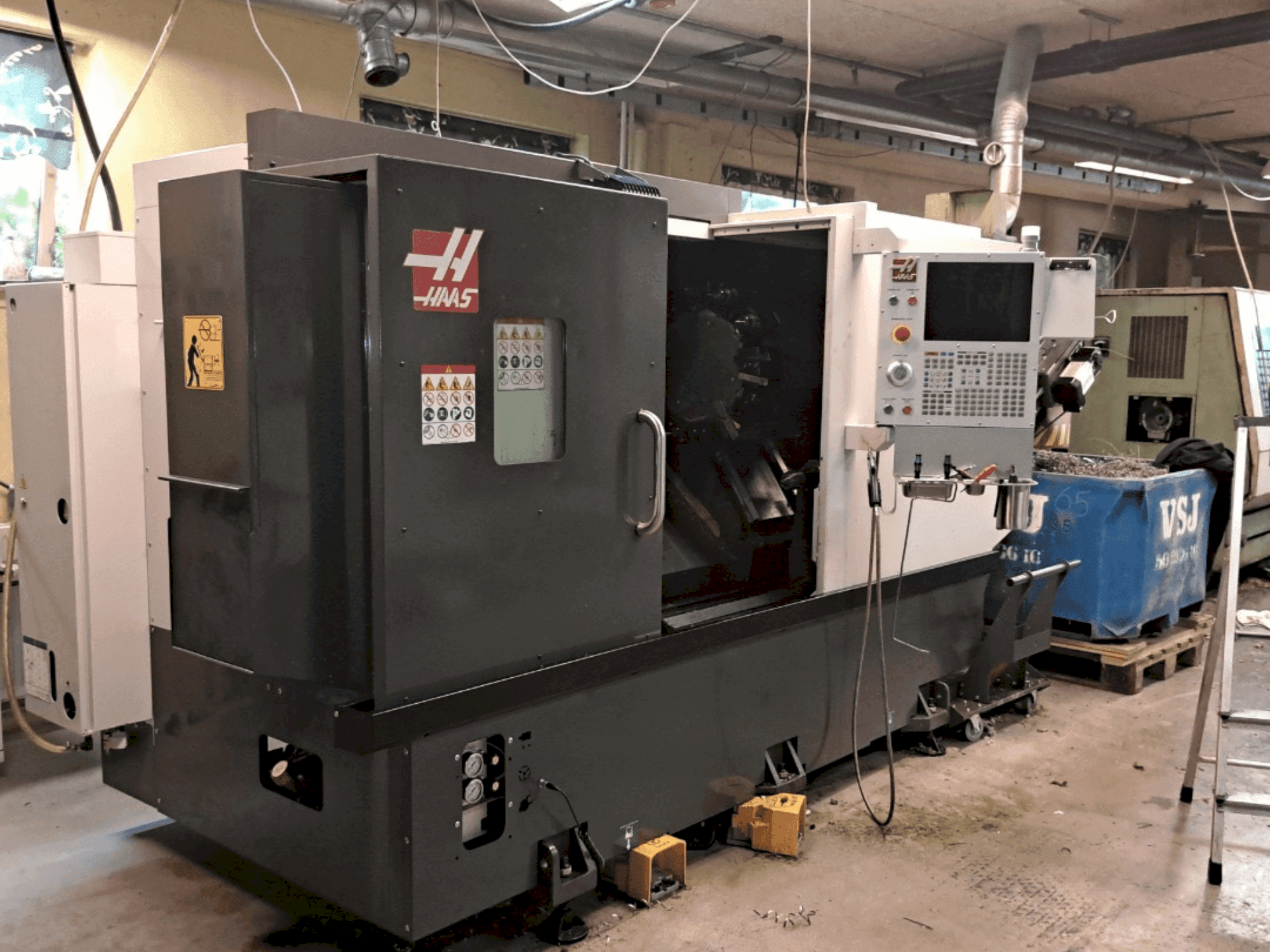 HAAS ST-30 Y Mašinos vaizdas iš priekio
