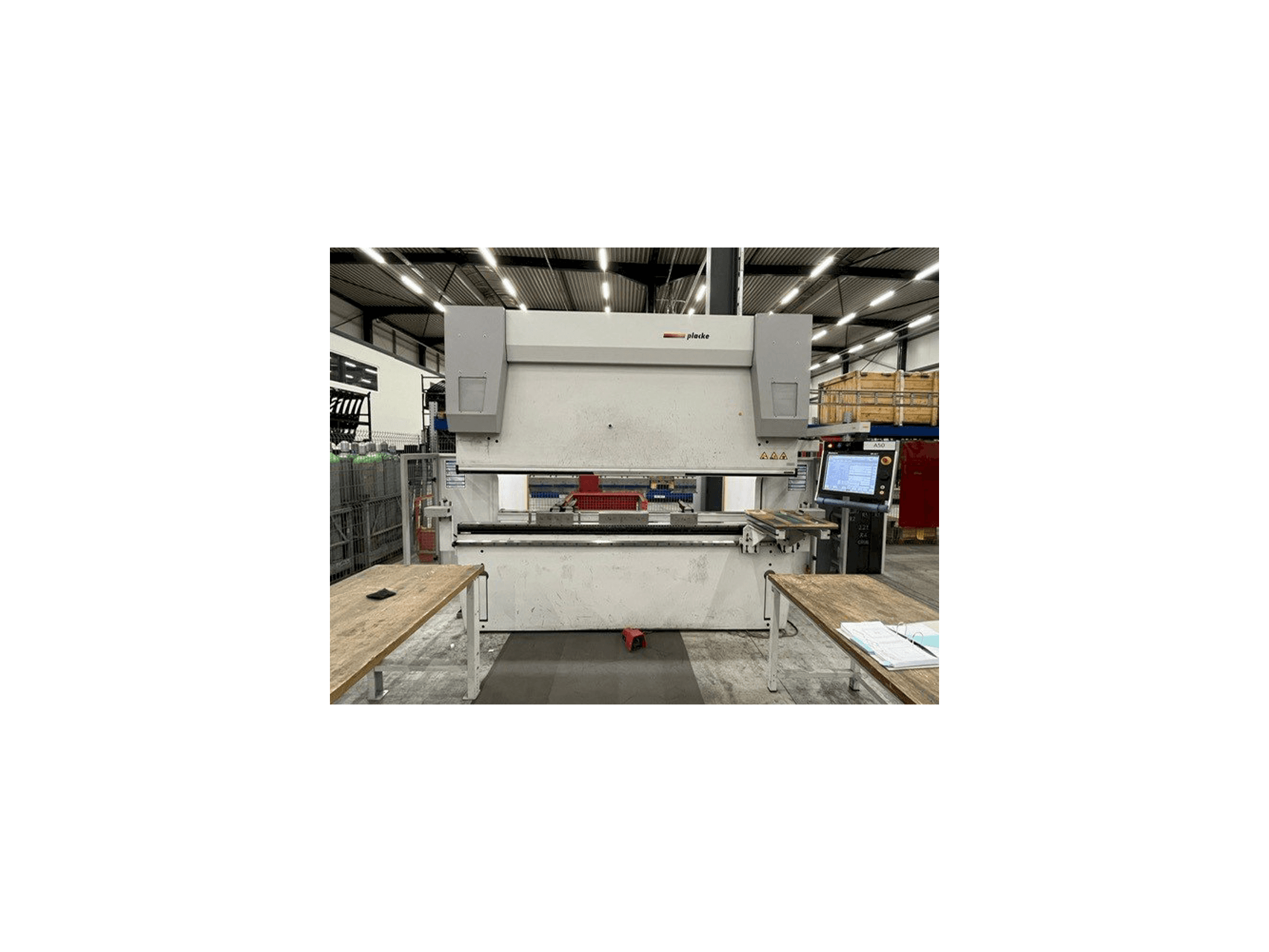 PLACKE HQPB P595 Mašinos vaizdas iš priekio