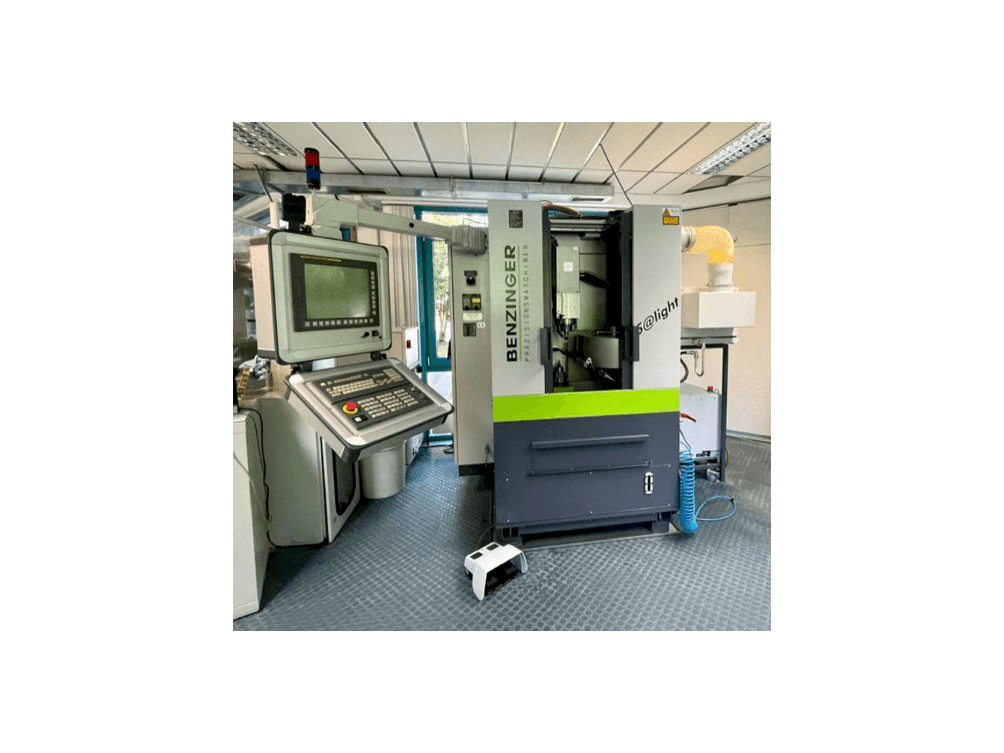 Benzinger 5@light Mašinos vaizdas iš priekio