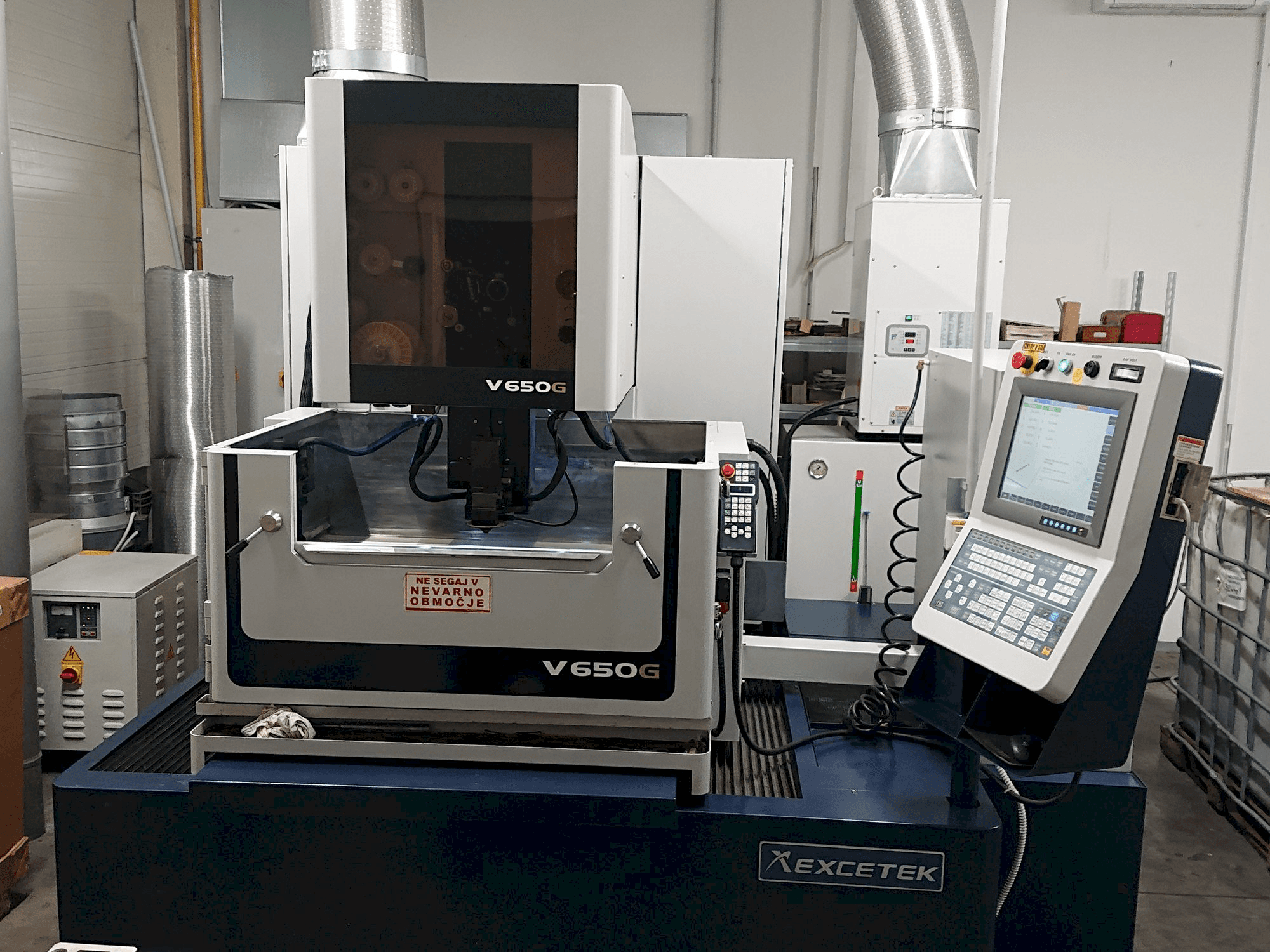 EXCETEK V650G Mašinos vaizdas iš priekio