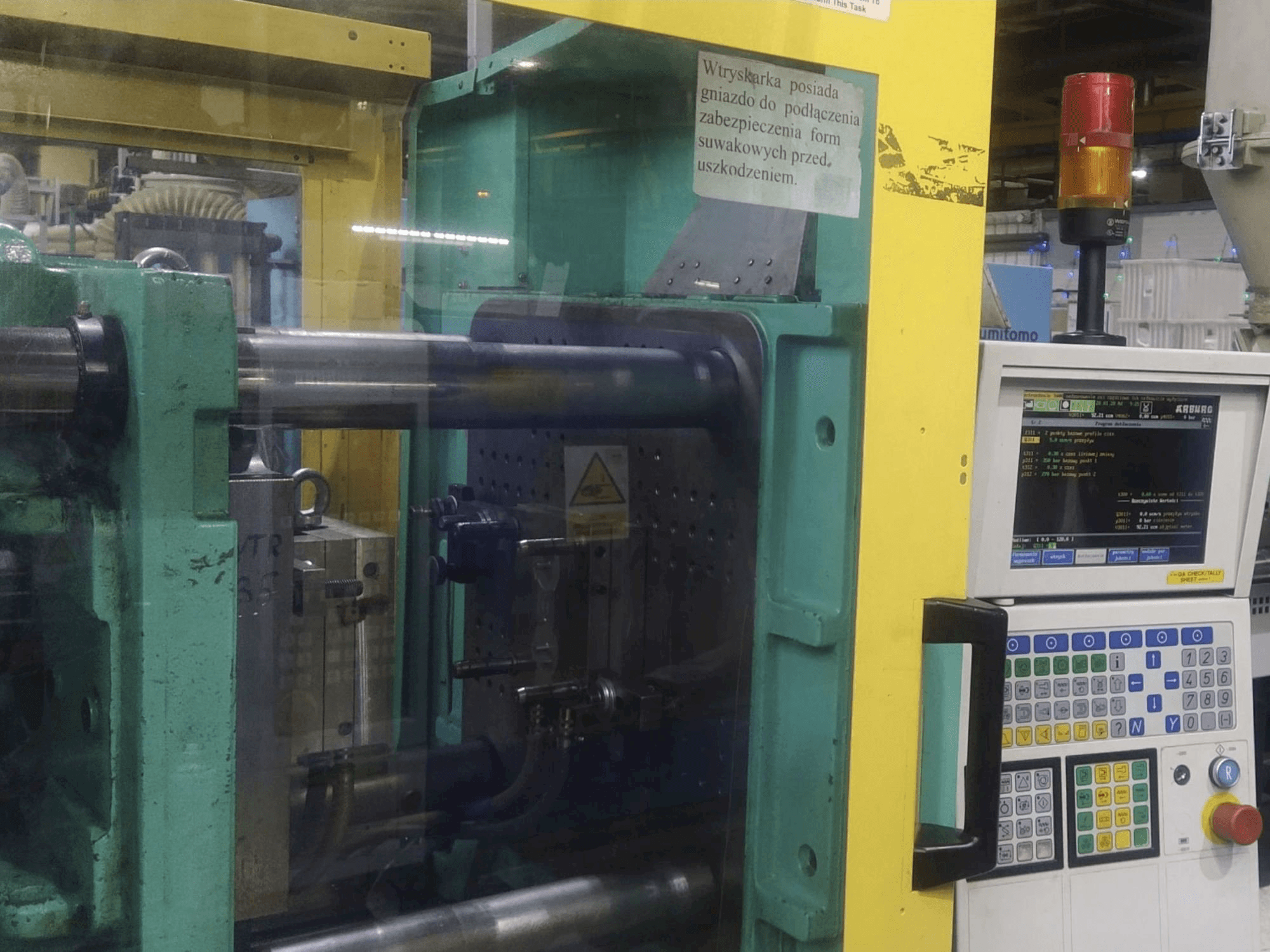 Arburg 420S ALLROUNDER 1000-350 Mašinos vaizdas iš priekio