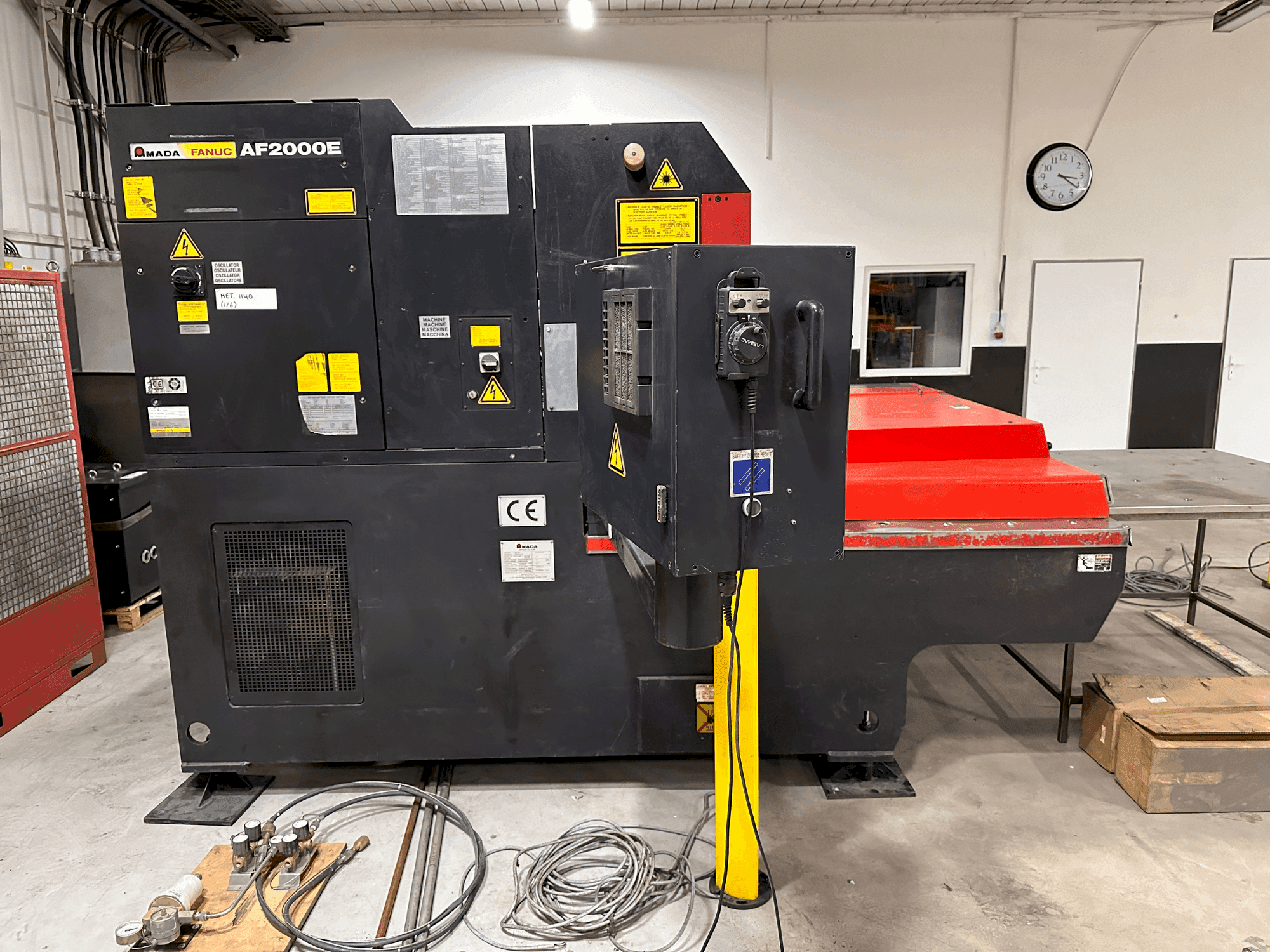 AMADA LC 1212 A3 Mašinos vaizdas iš priekio