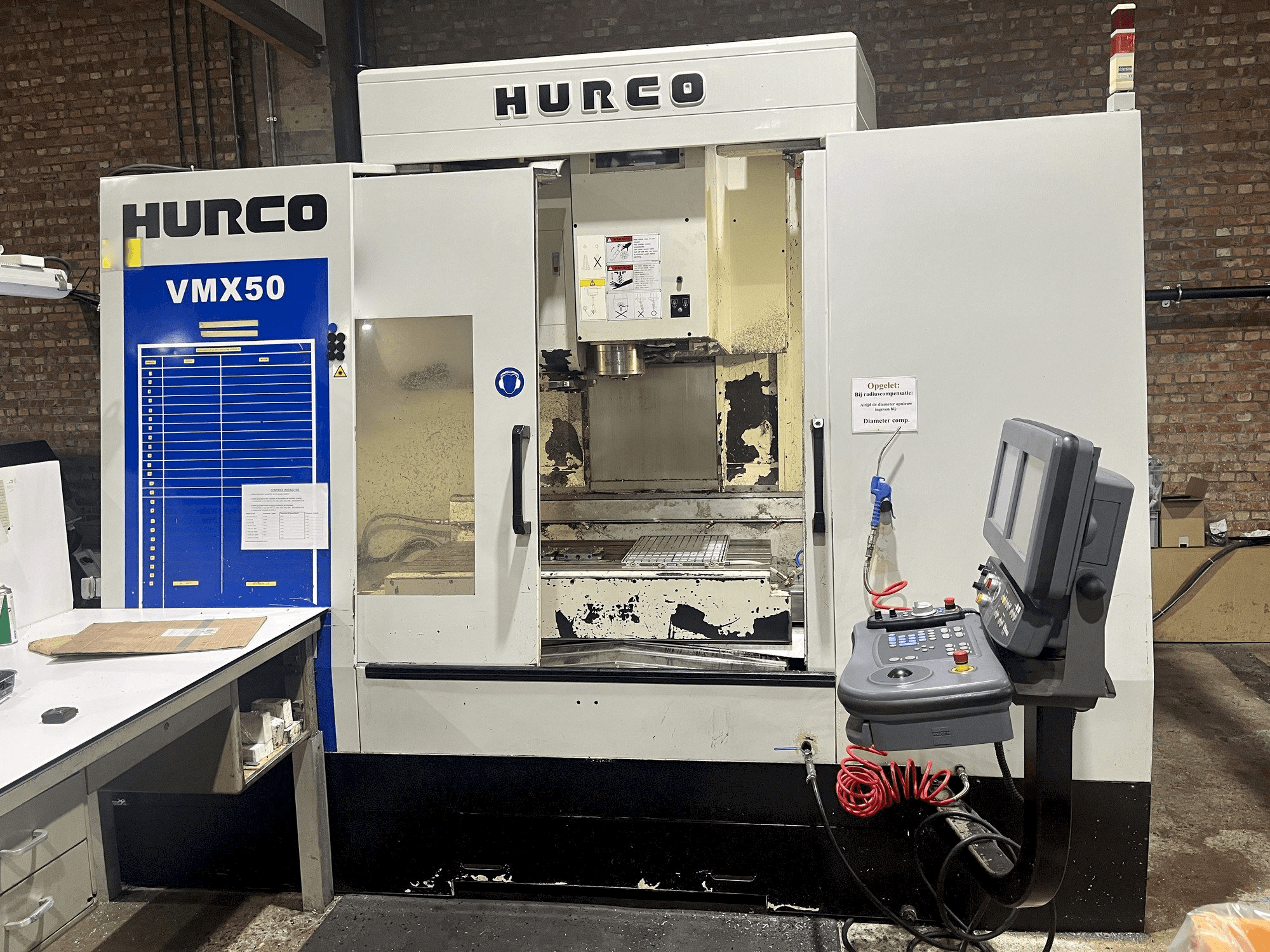 Hurco VMX50 Mašinos vaizdas iš priekio