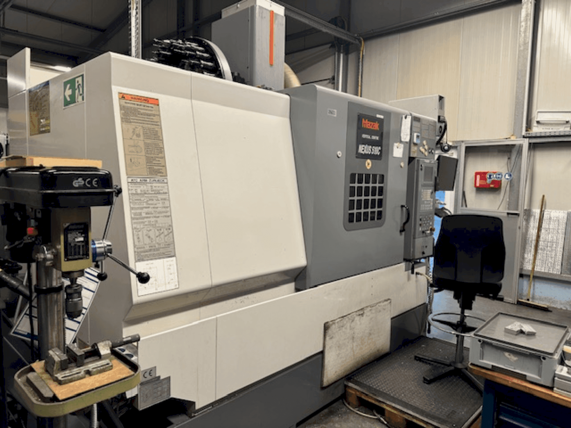 Mazak VCN 510-C Mašinos vaizdas iš priekio