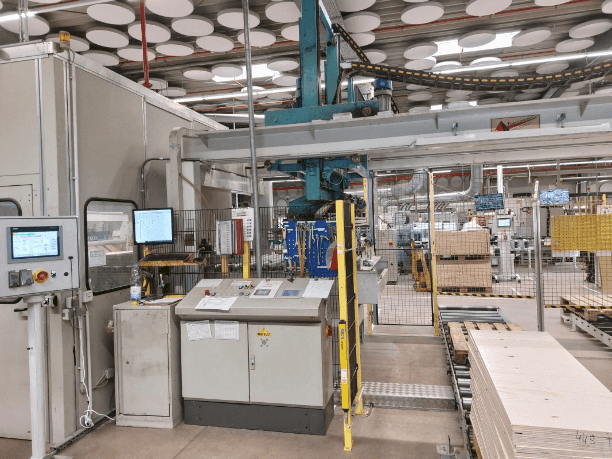 GIBEN n/a Mašinos vaizdas iš priekio