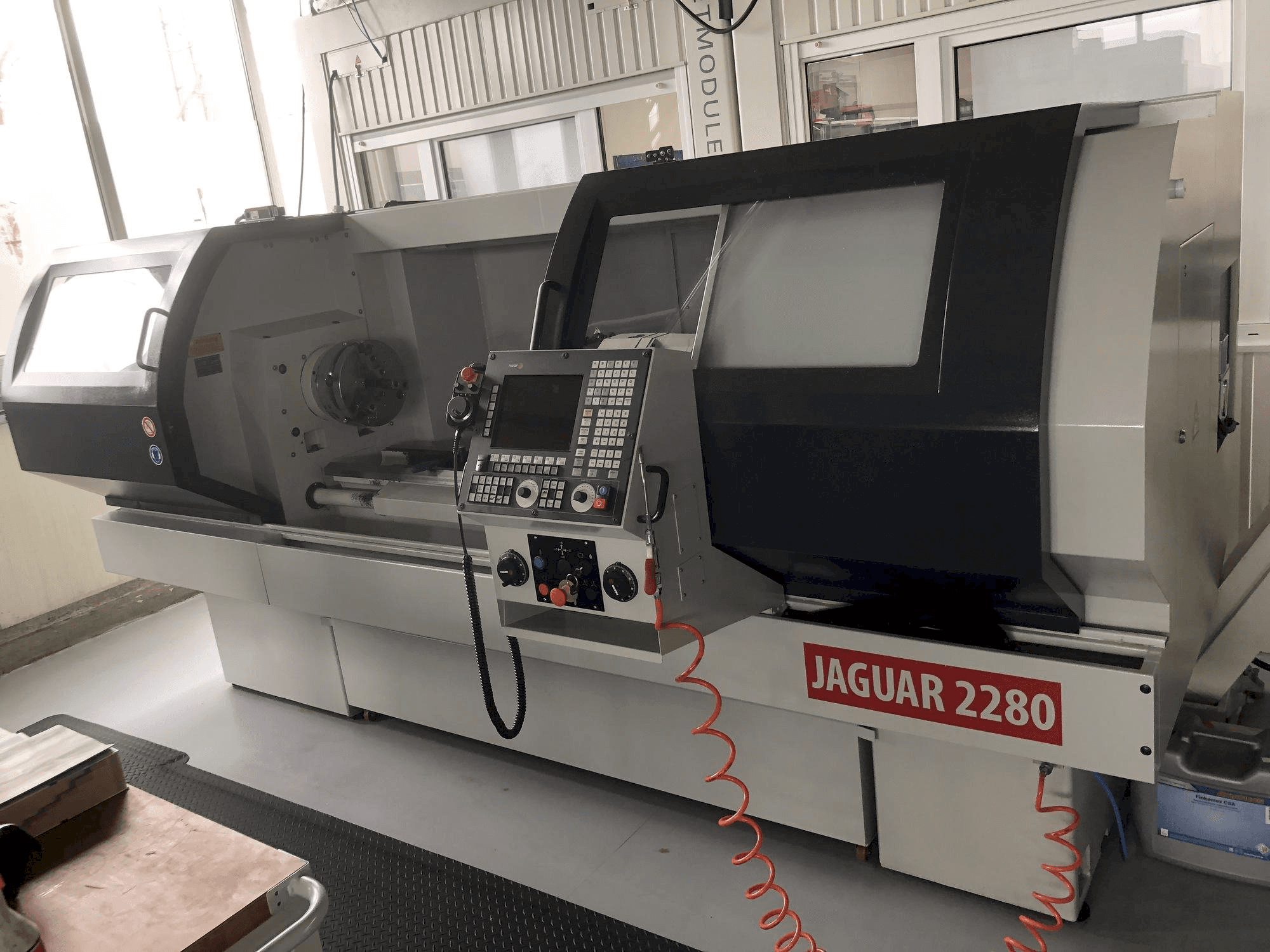 JESSEY AGUAR 2280 Mašinos vaizdas iš priekio