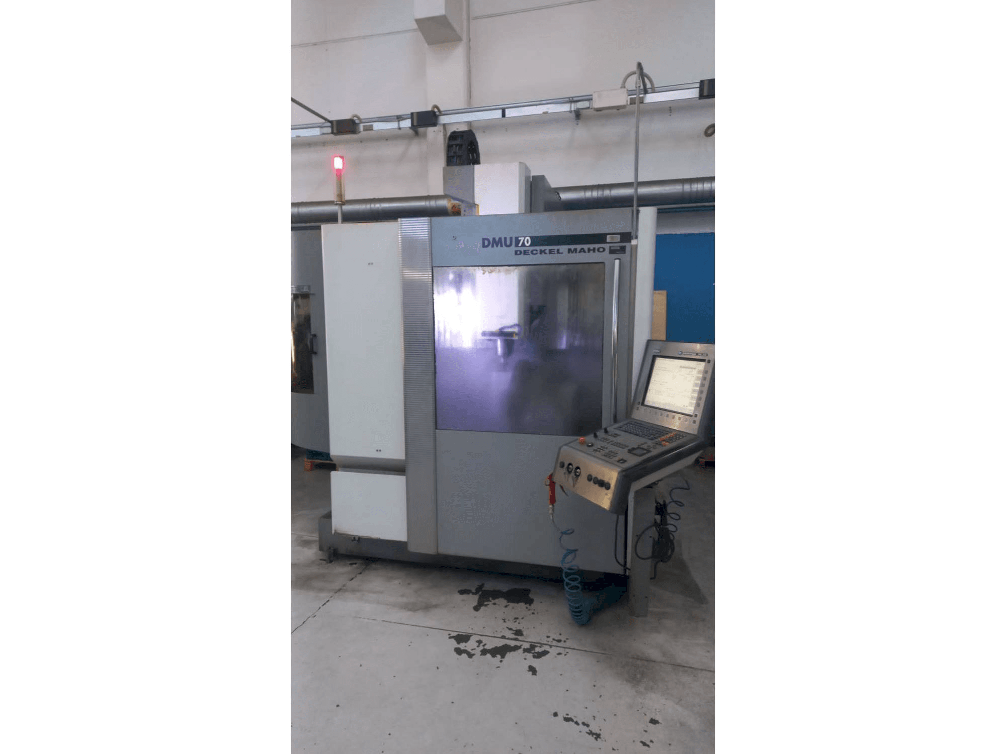 DMG Mašinos vaizdas iš priekio