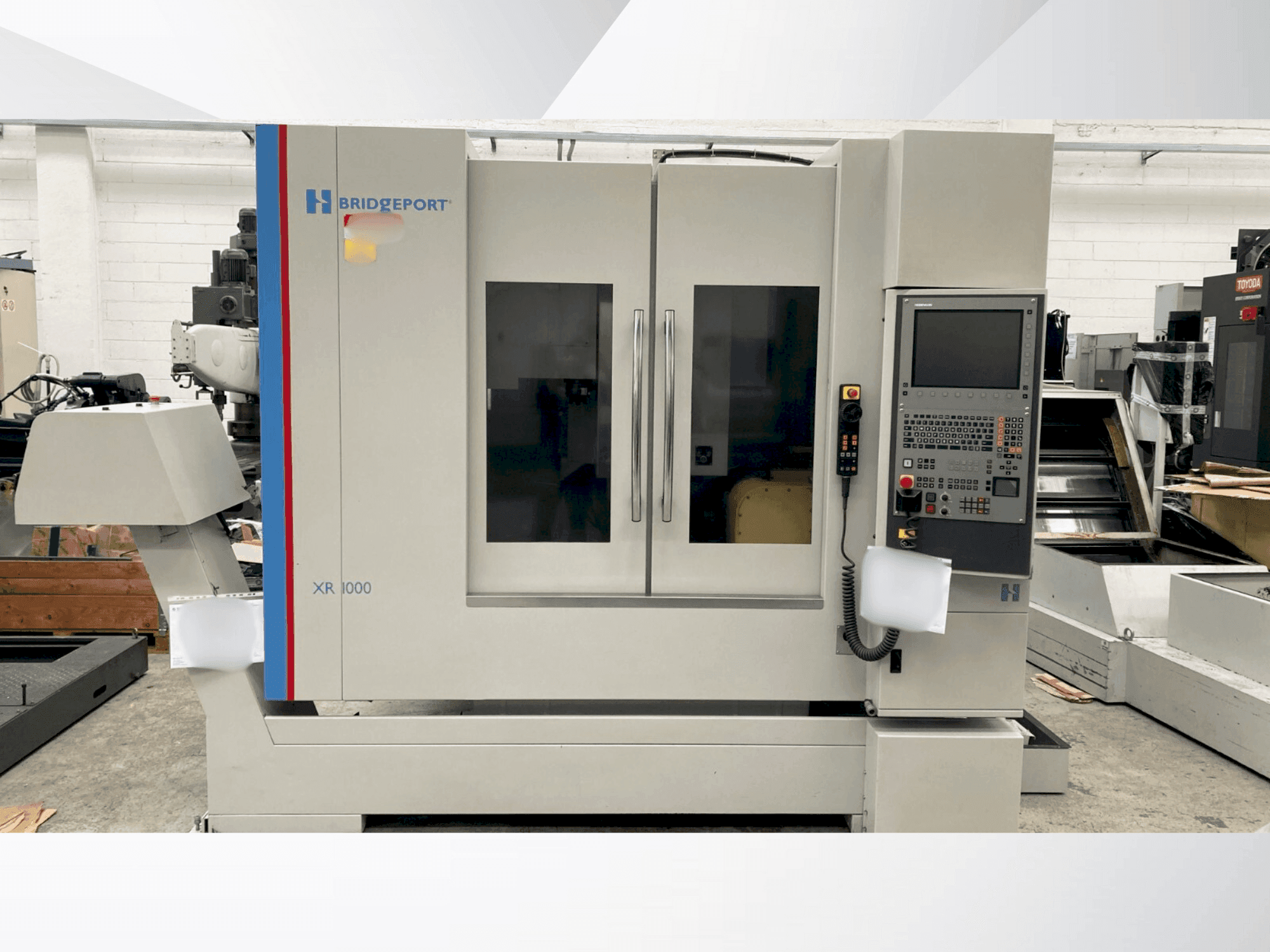 Bridgeport XR 1000 Mašinos vaizdas iš priekio