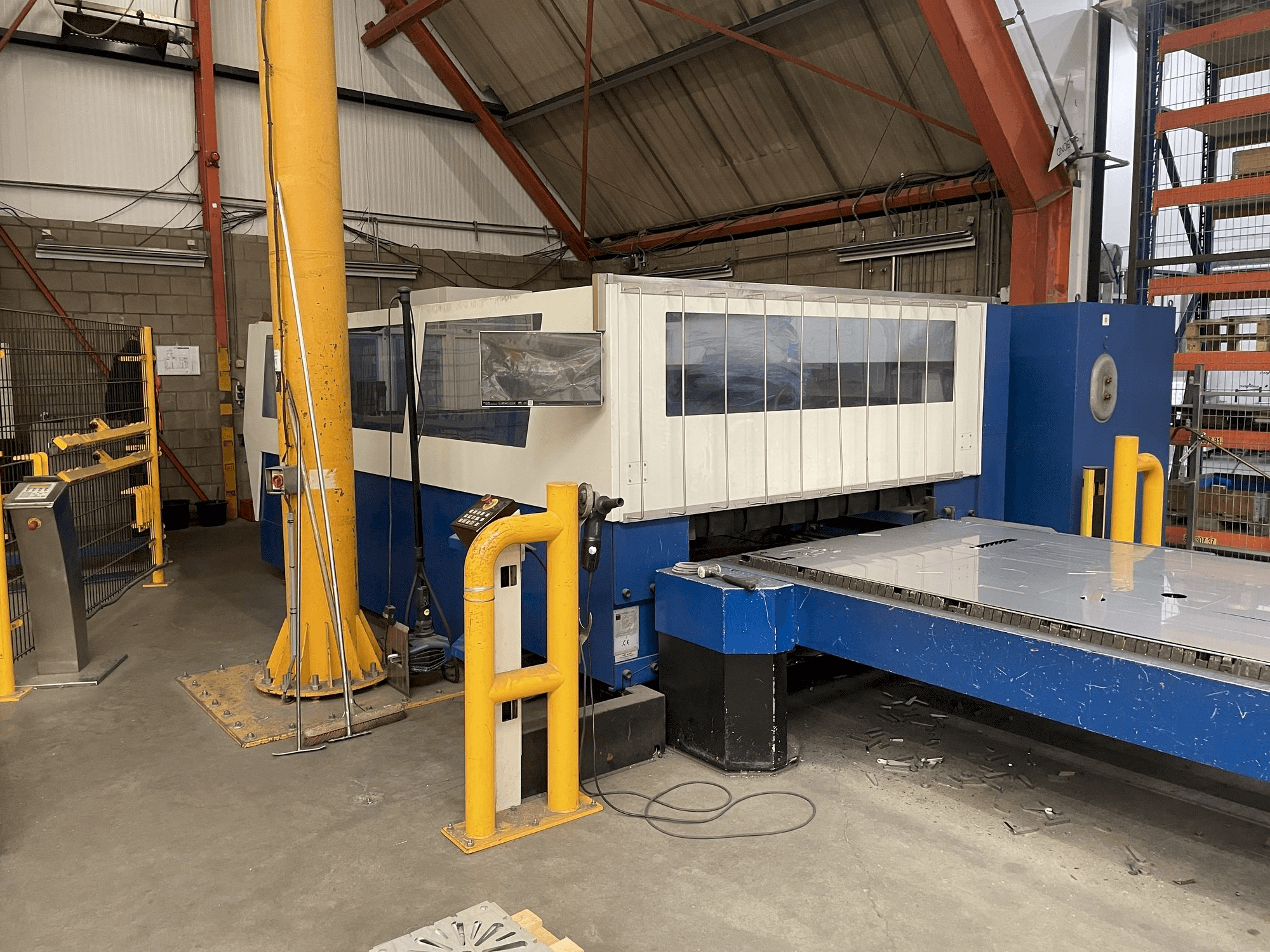 Trumpf Trumatic L3050 5kW Mašinos vaizdas iš priekio