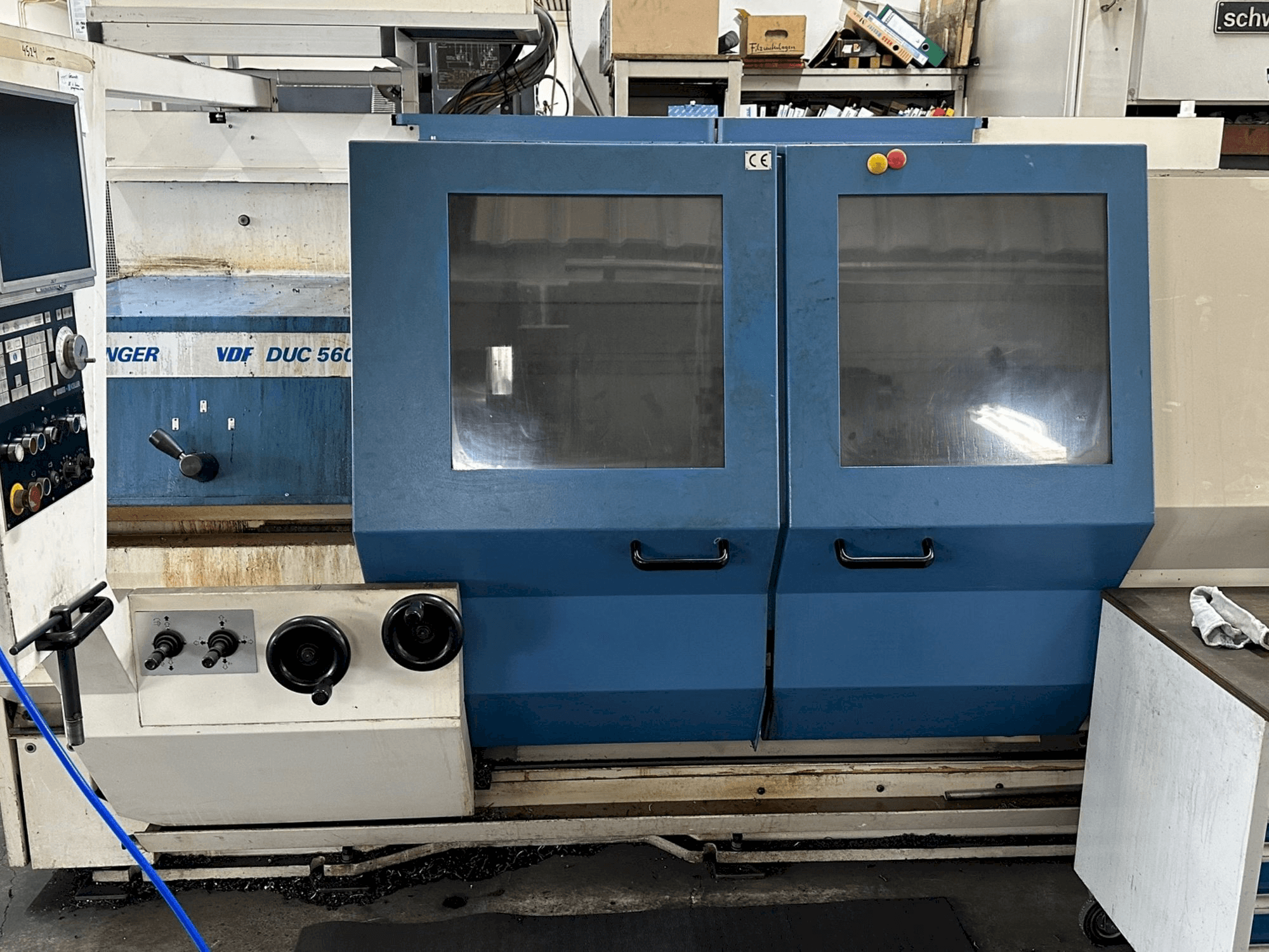 BOEHRINGER DUC 560 Mašinos vaizdas iš priekio