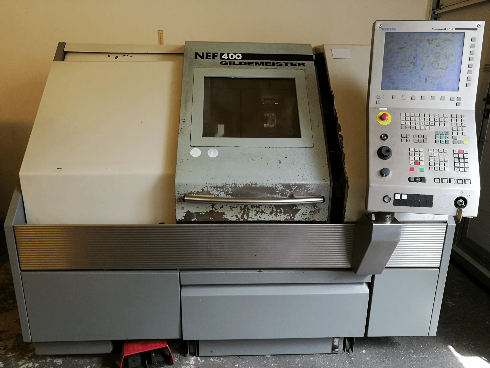 Gildemeister NEF 400 Mašinos vaizdas iš priekio