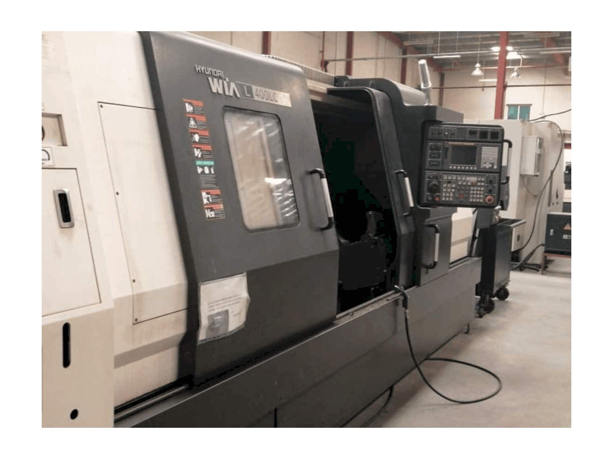 Hyundai Wia L400LC Mašinos vaizdas iš kairės pusės