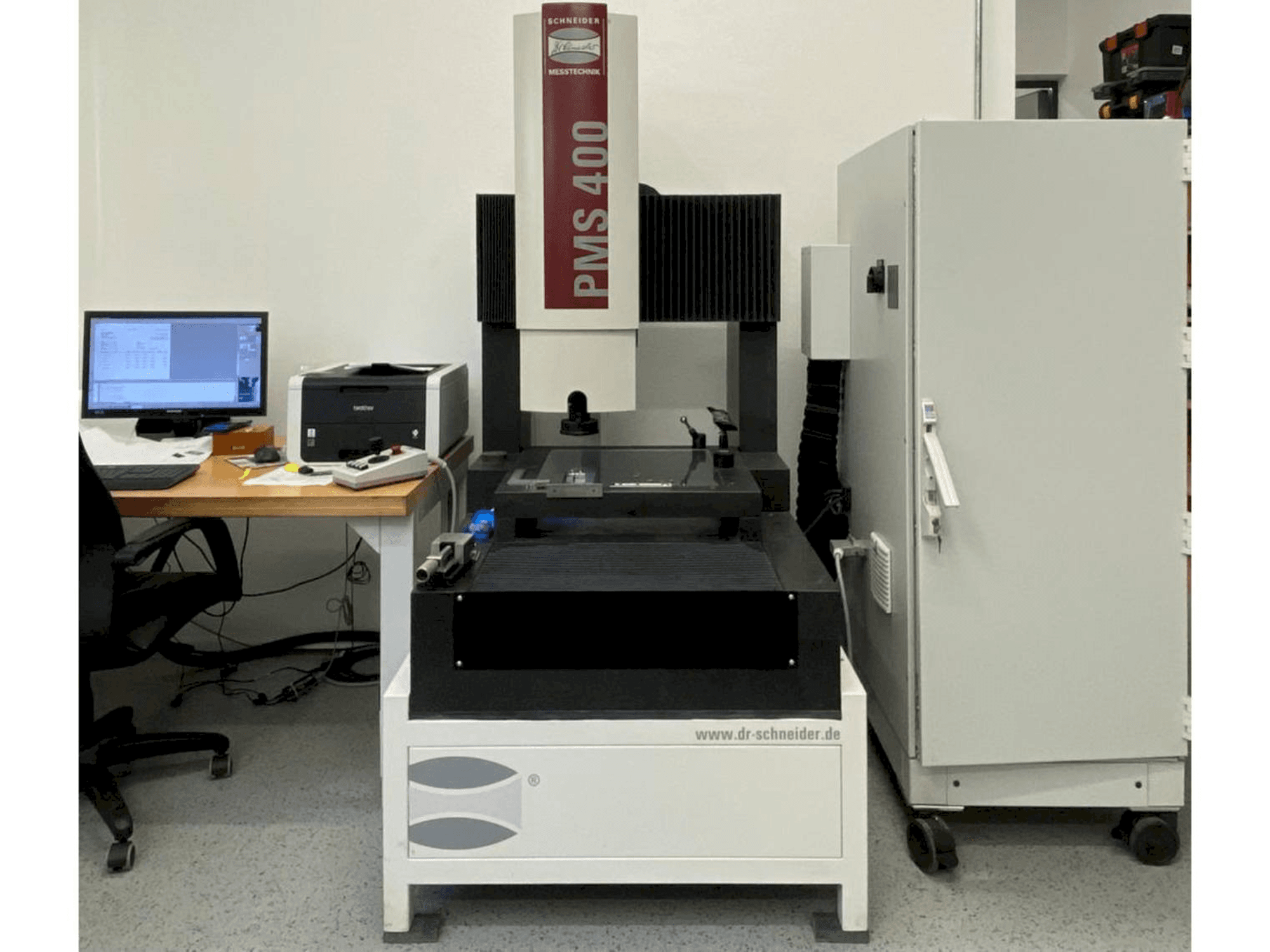 HEINRICH SCHNEIDER PMS 400 Mašinos vaizdas iš priekio