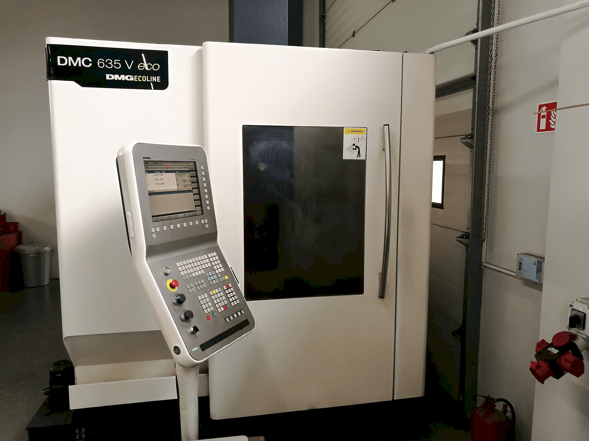 DMG DMC 635 V Eco Mašinos vaizdas iš priekio