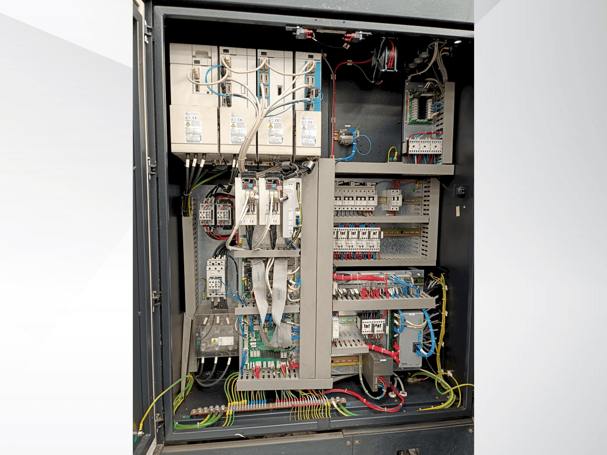 Mazak VTC-200C Išsami mašinos informacija