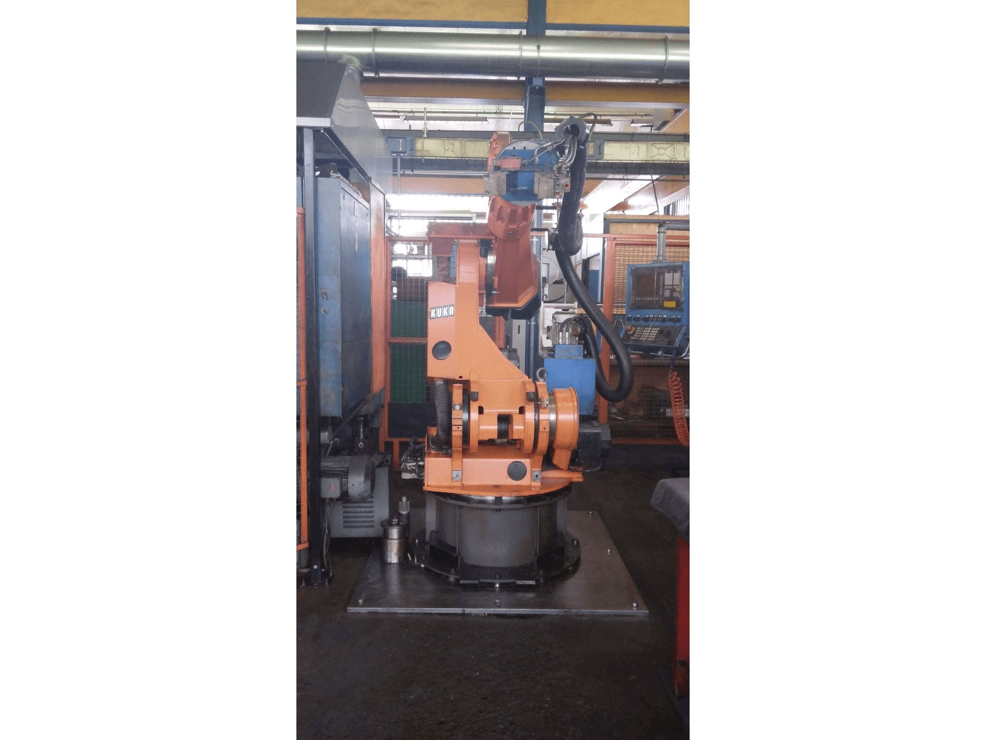 KUKA IR 760/120.0 Mašinos vaizdas iš priekio