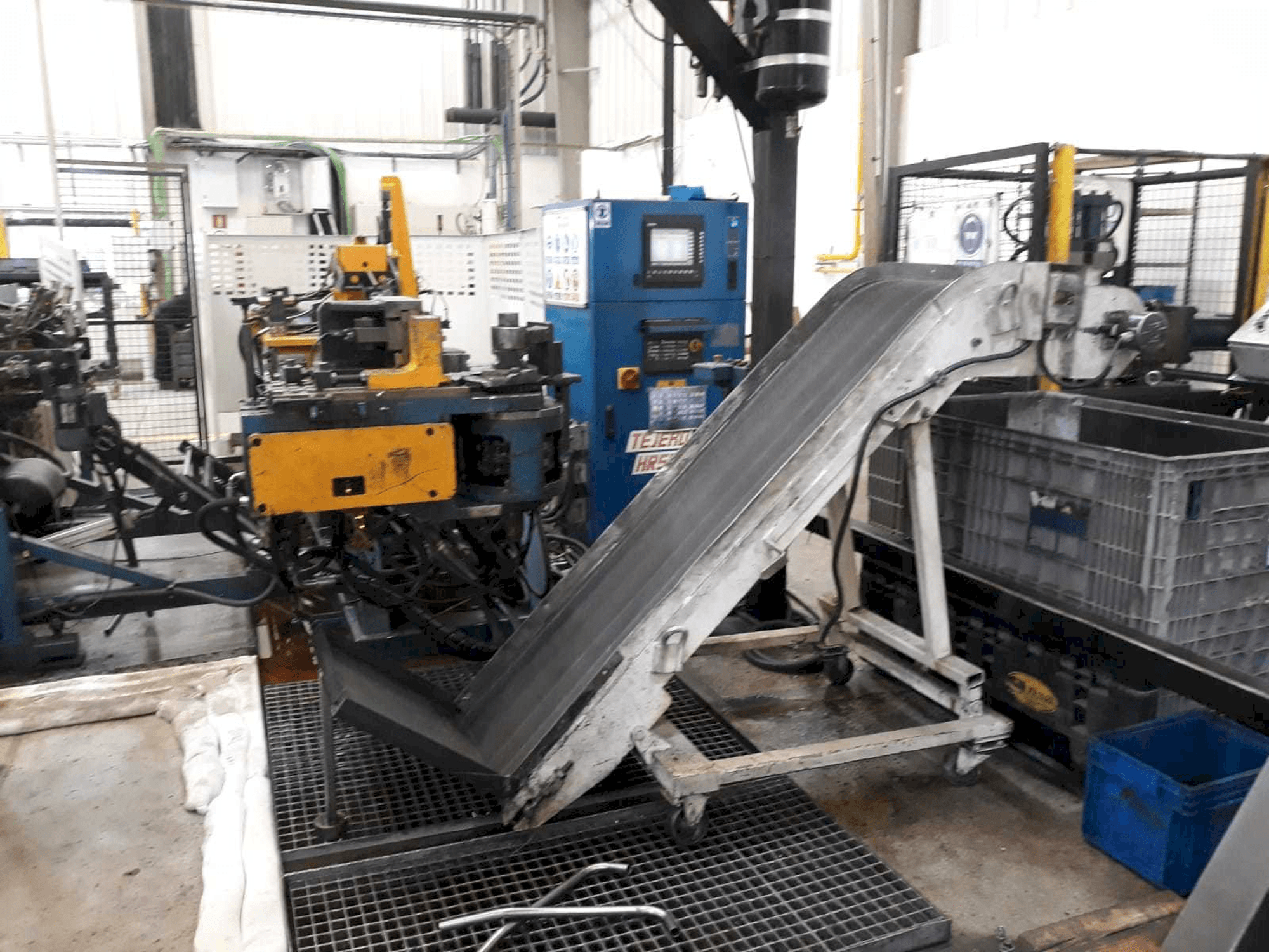 Tejero HR-50-CNC Mašinos vaizdas iš priekio