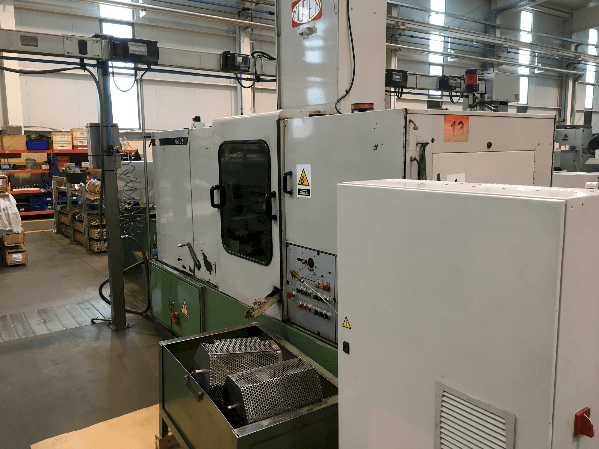 Mupem MH 32 Mašinos vaizdas iš priekio