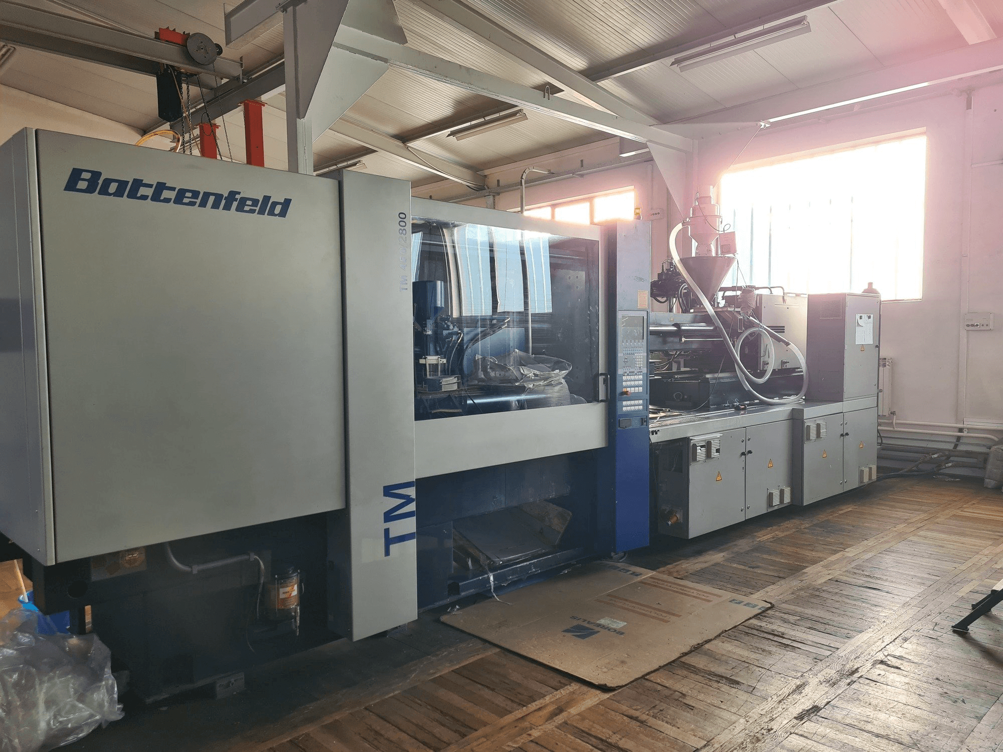 Battenfeld TM 450/2800 Mašinos vaizdas iš priekio