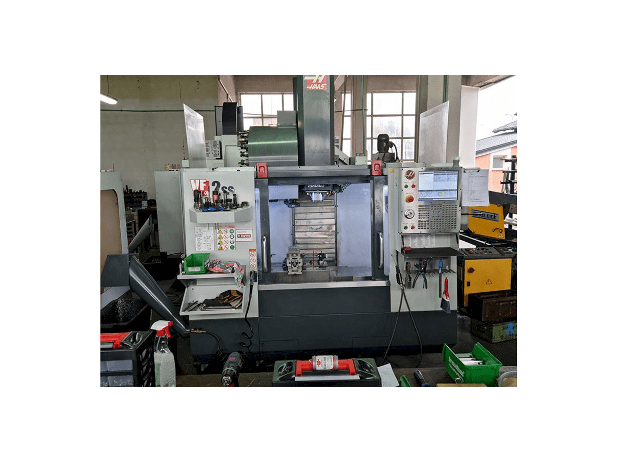 HAAS VF-2SS Mašinos vaizdas iš priekio