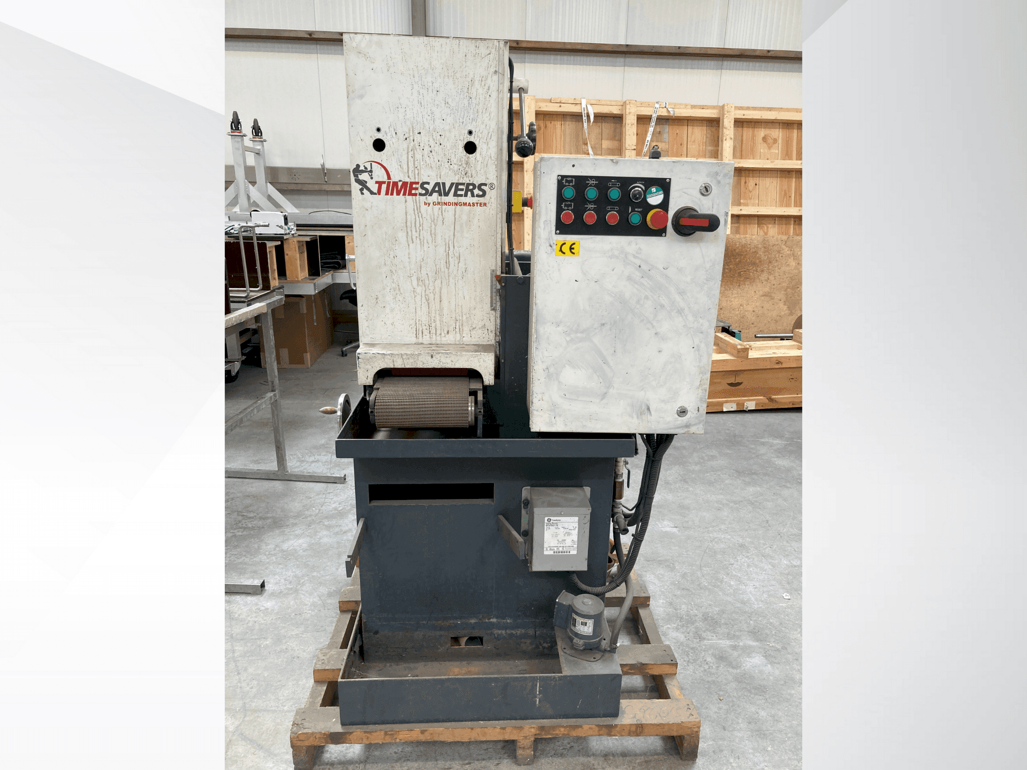 TIMESAVERS 11-serie-225-W Mašinos vaizdas iš priekio