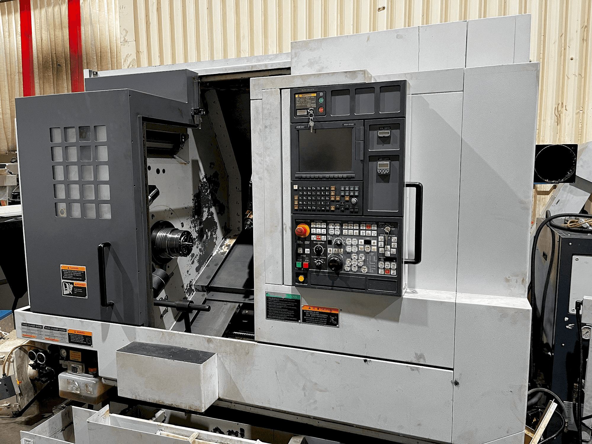 MORI SEIKI NL 2000SY/500 Mašinos vaizdas iš priekio