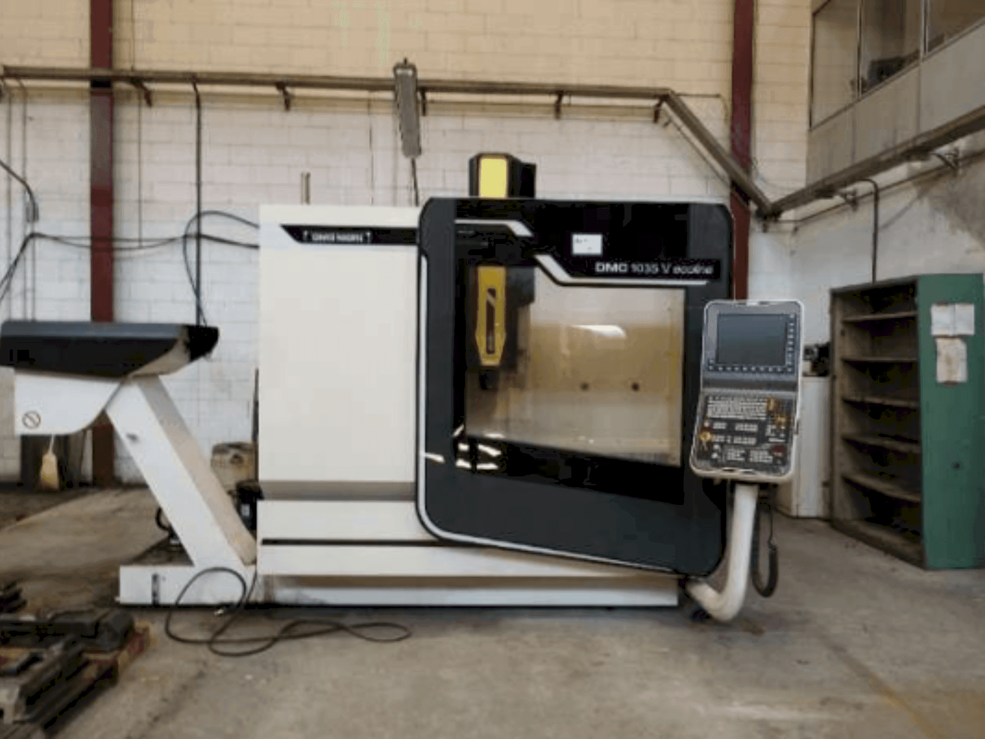 DMG MORI DMC 1035 V Ecoline Mašinos vaizdas iš priekio