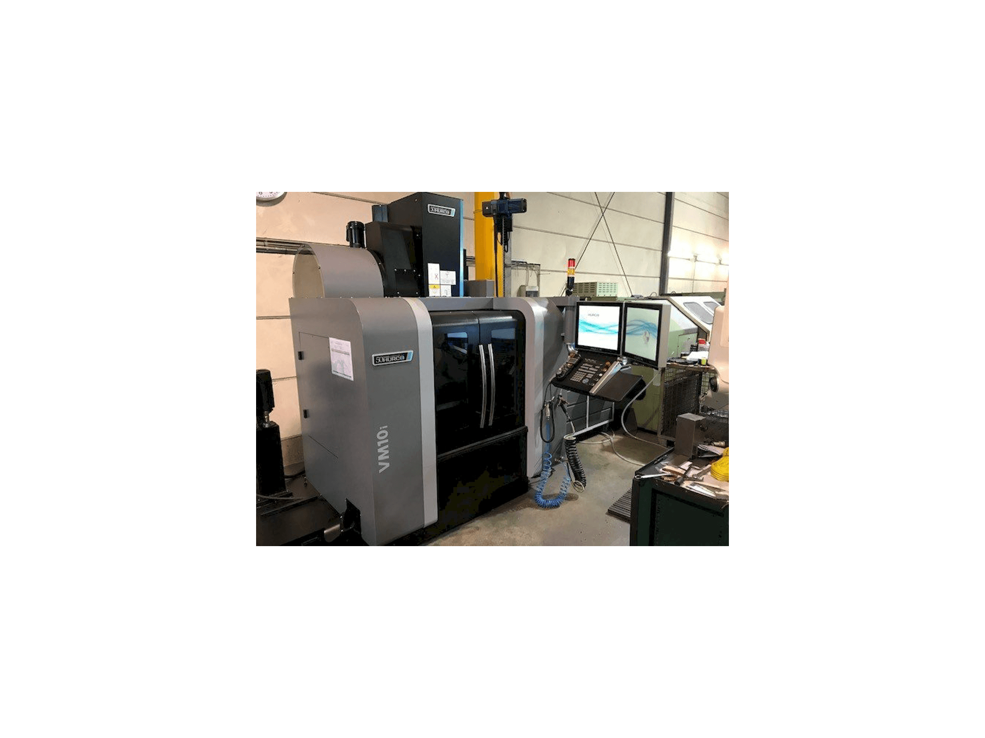 Hurco VM10i Mašinos vaizdas iš priekio