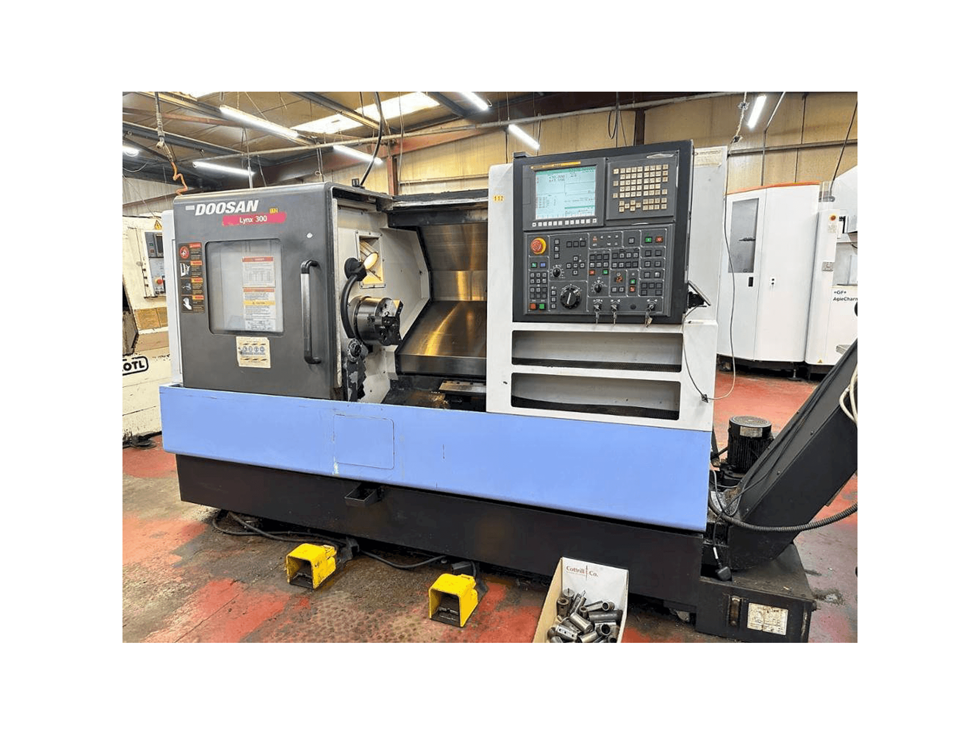 Doosan Lynx 300 Mašinos vaizdas iš priekio