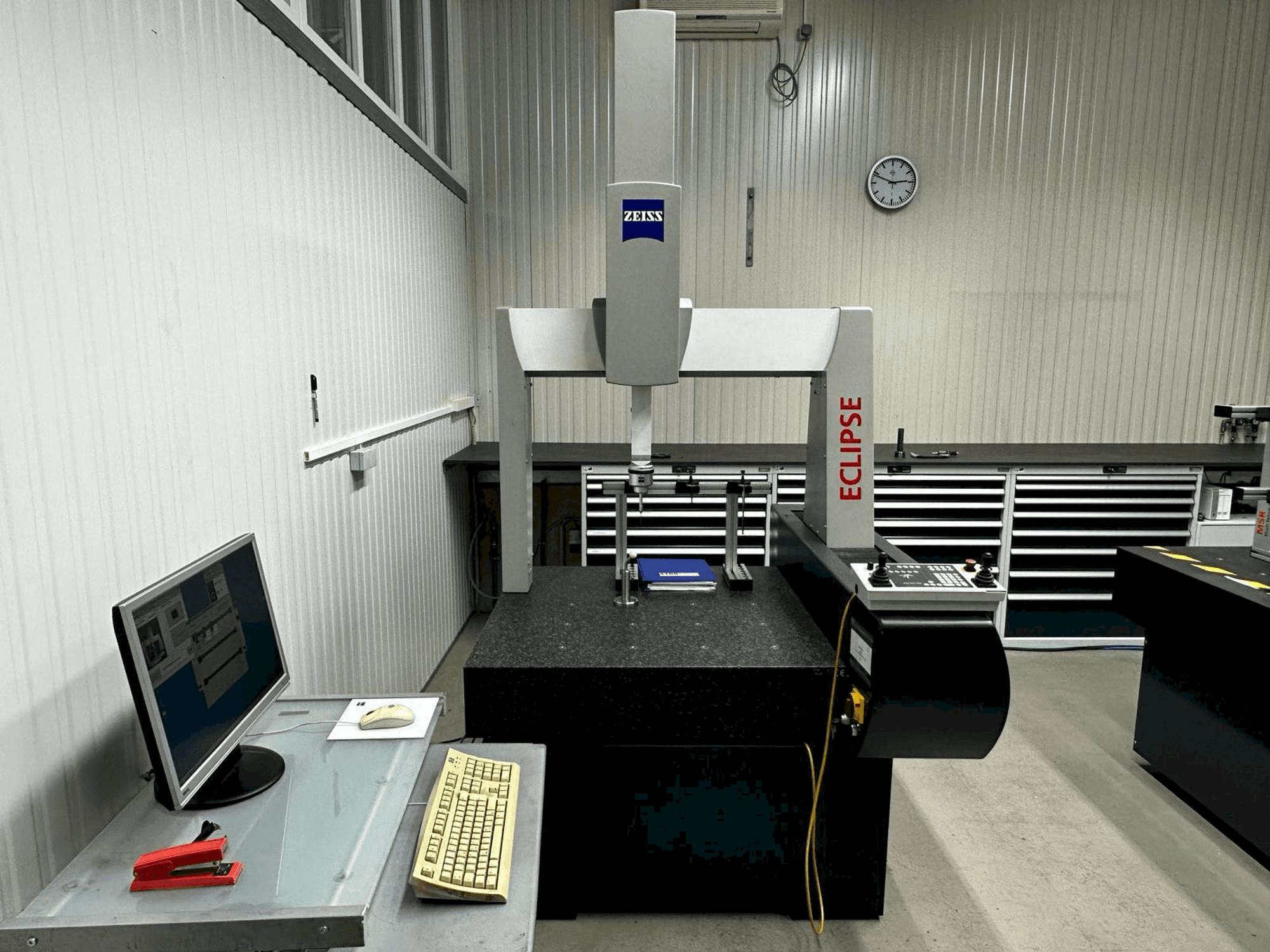 ZEISS Eclipse CNC 07/07/06 Mašinos vaizdas iš priekio